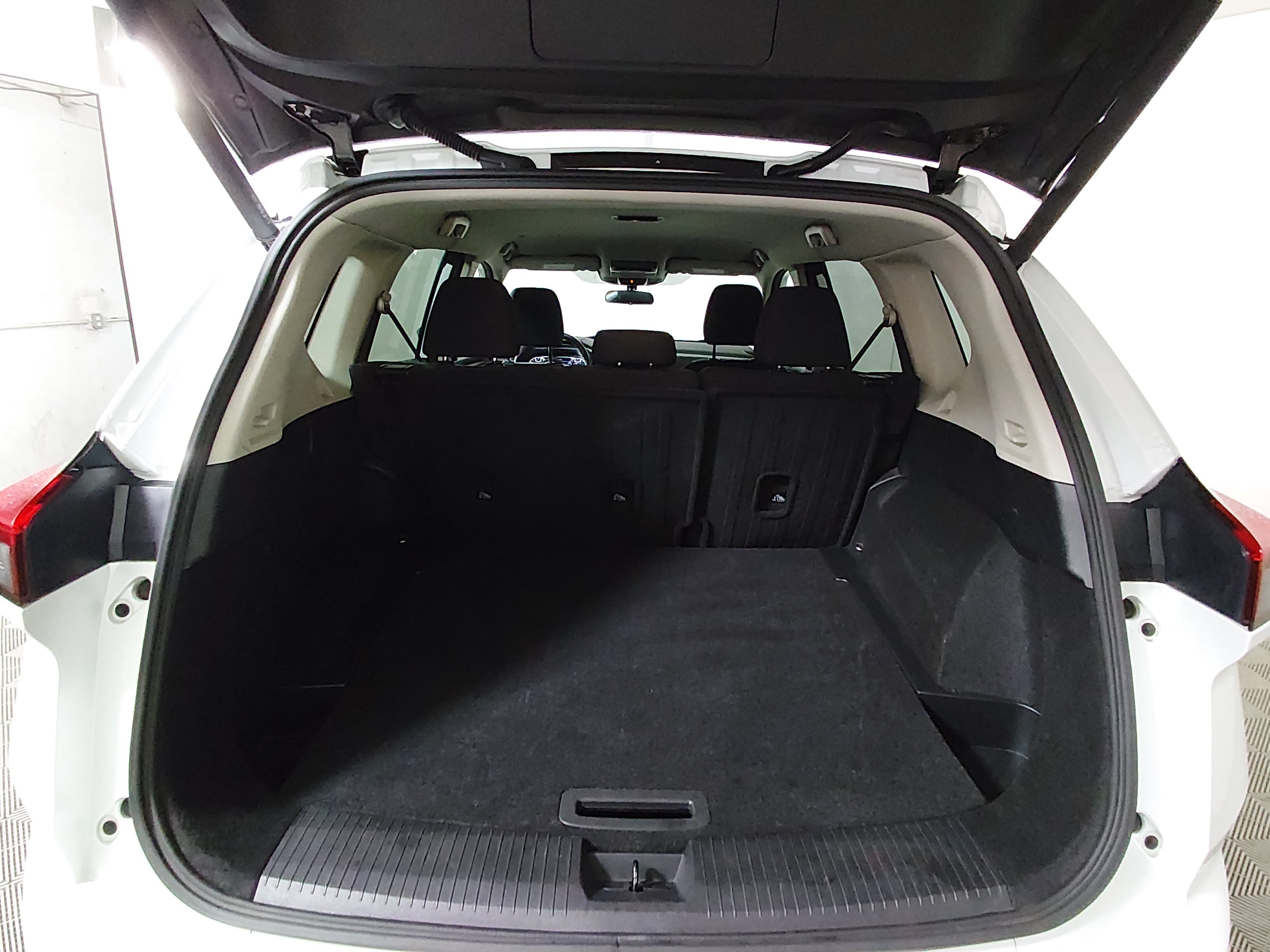 2024 Nissan Rogue SV - Photo 11
