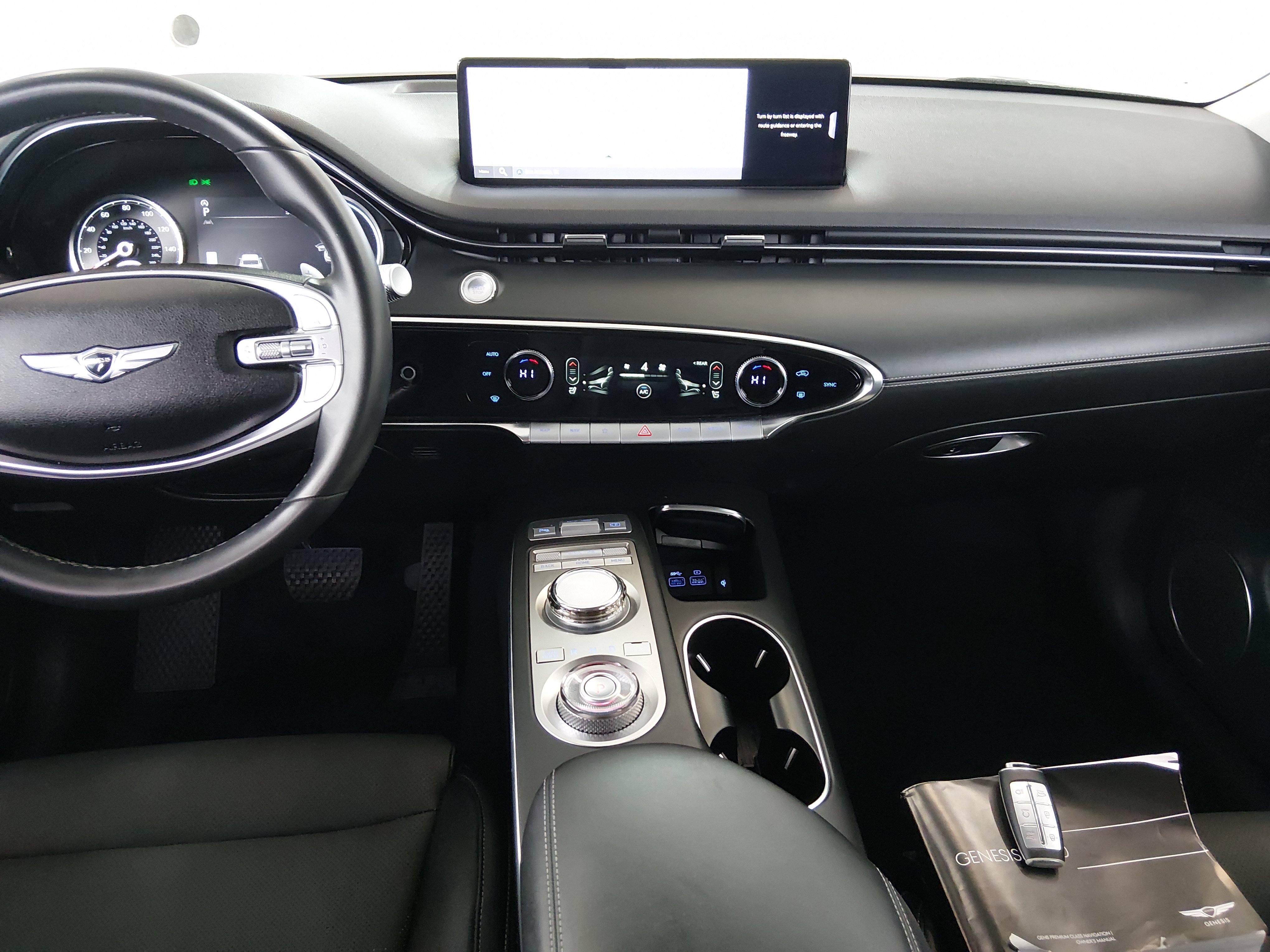 2025 GENESIS GV70 Standard - Photo 17