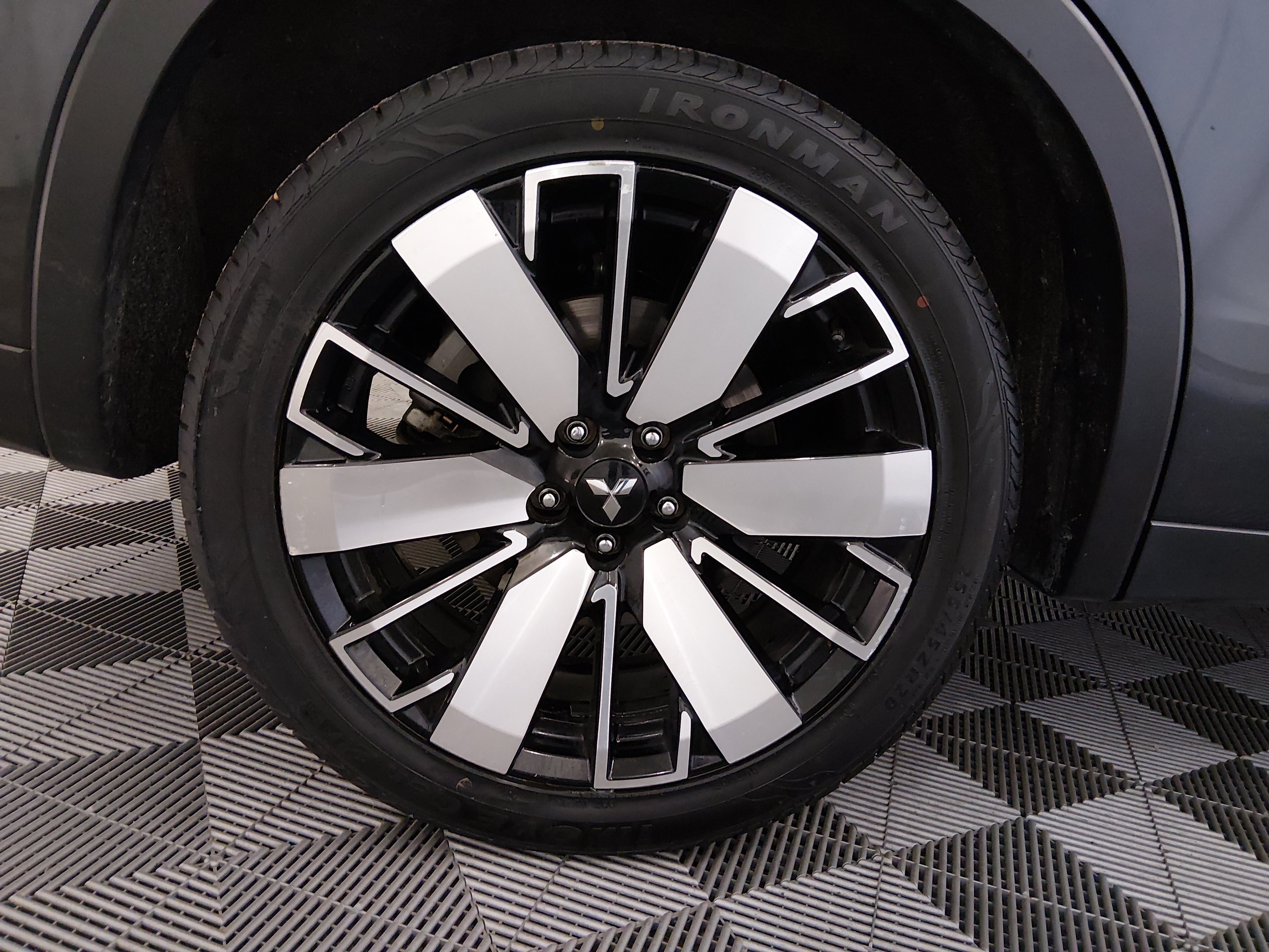 2025 Mitsubishi Outlander SEL - Photo 10