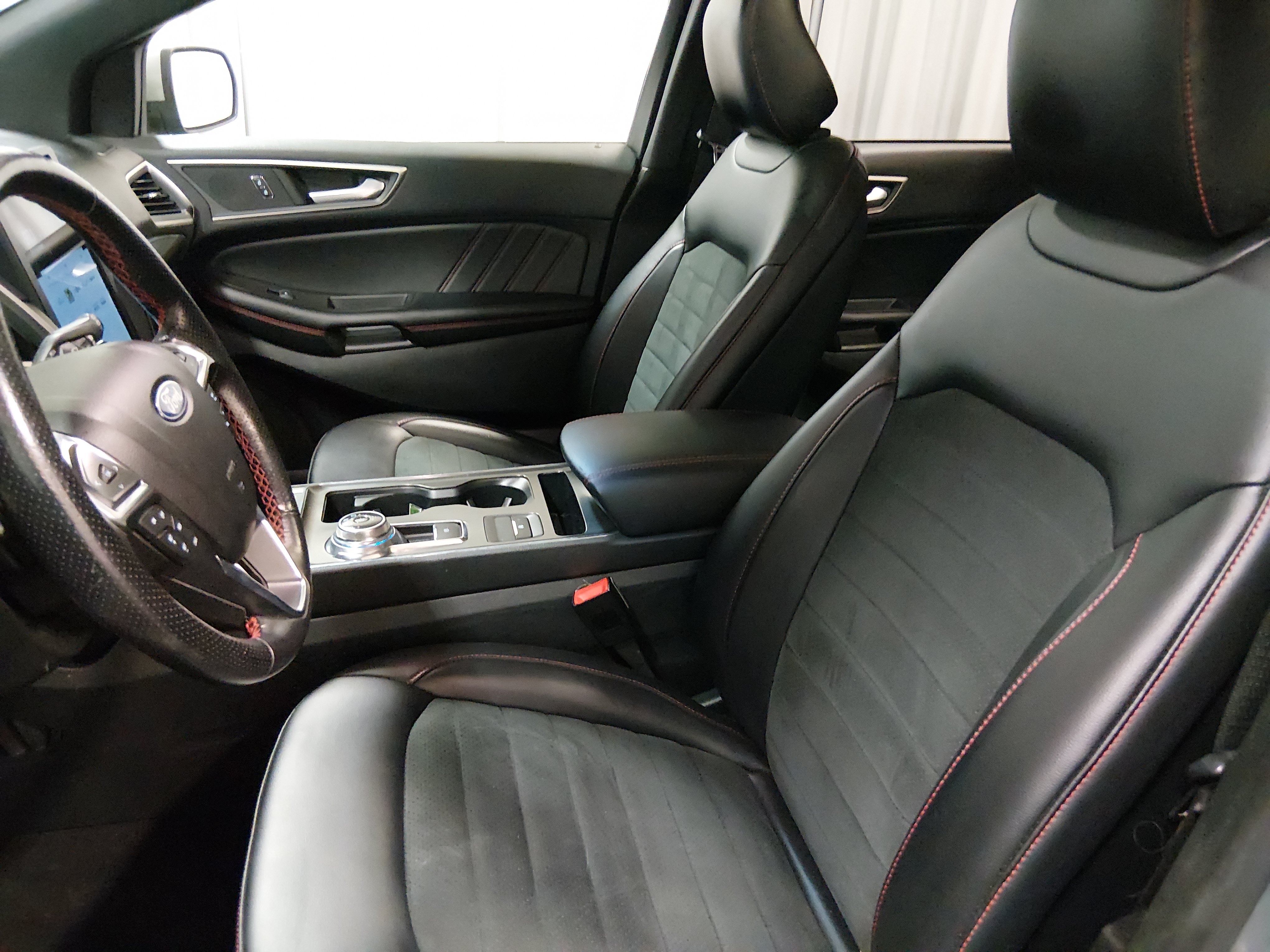 2022 Ford Edge ST-Line - Photo 25