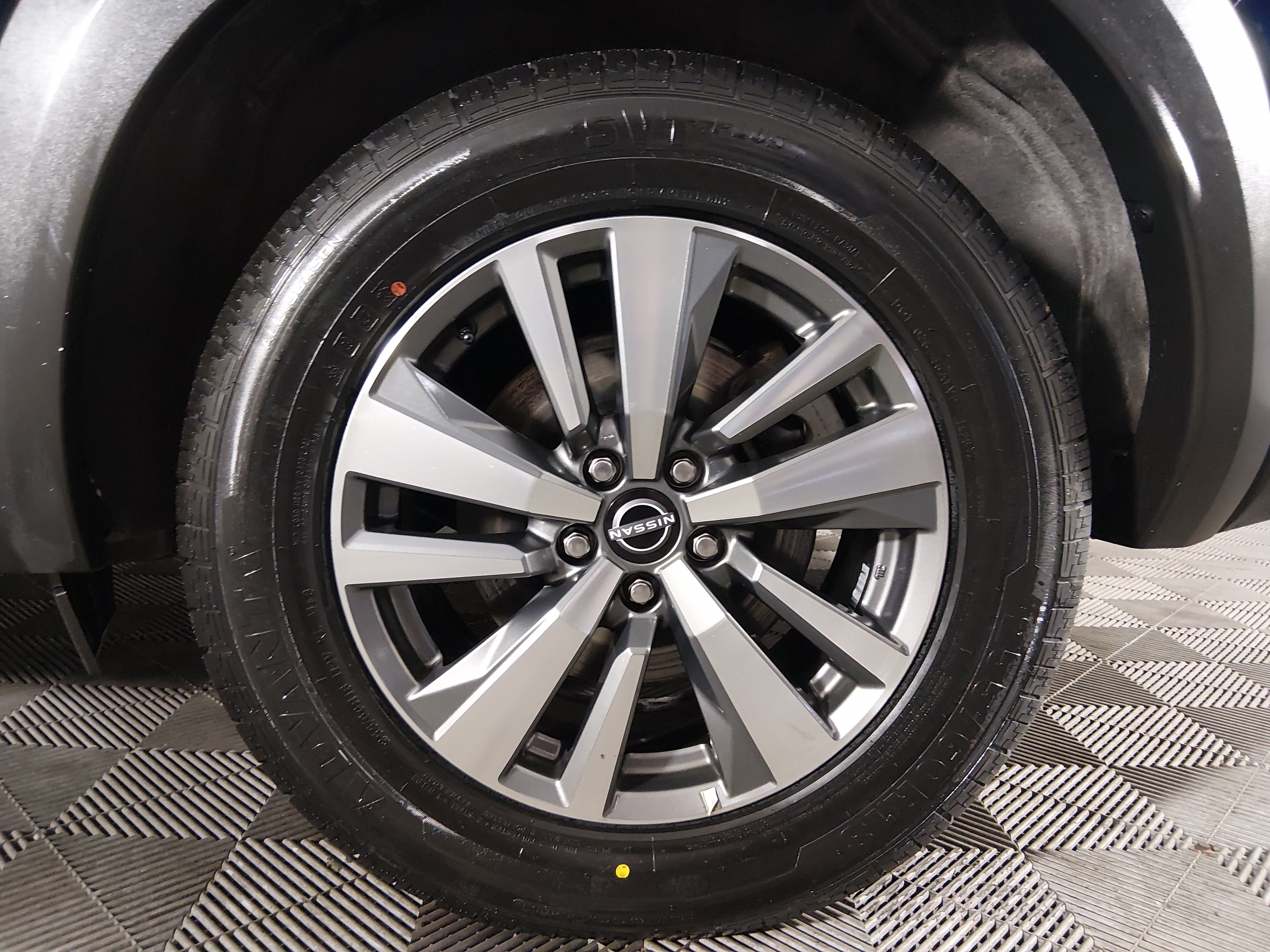 2025 Nissan Pathfinder SL - Photo 10