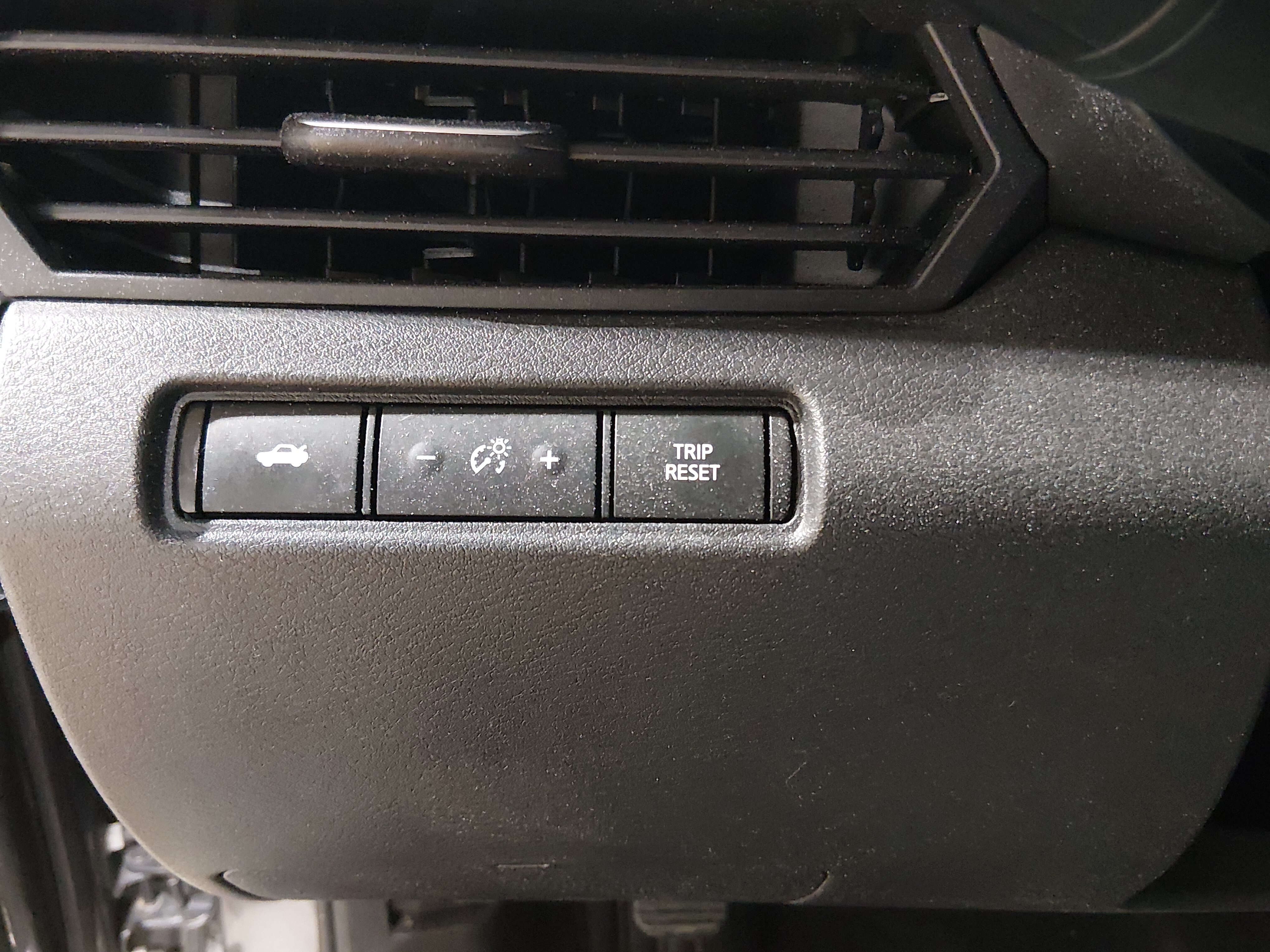 2024 Nissan Altima SV - Photo 13