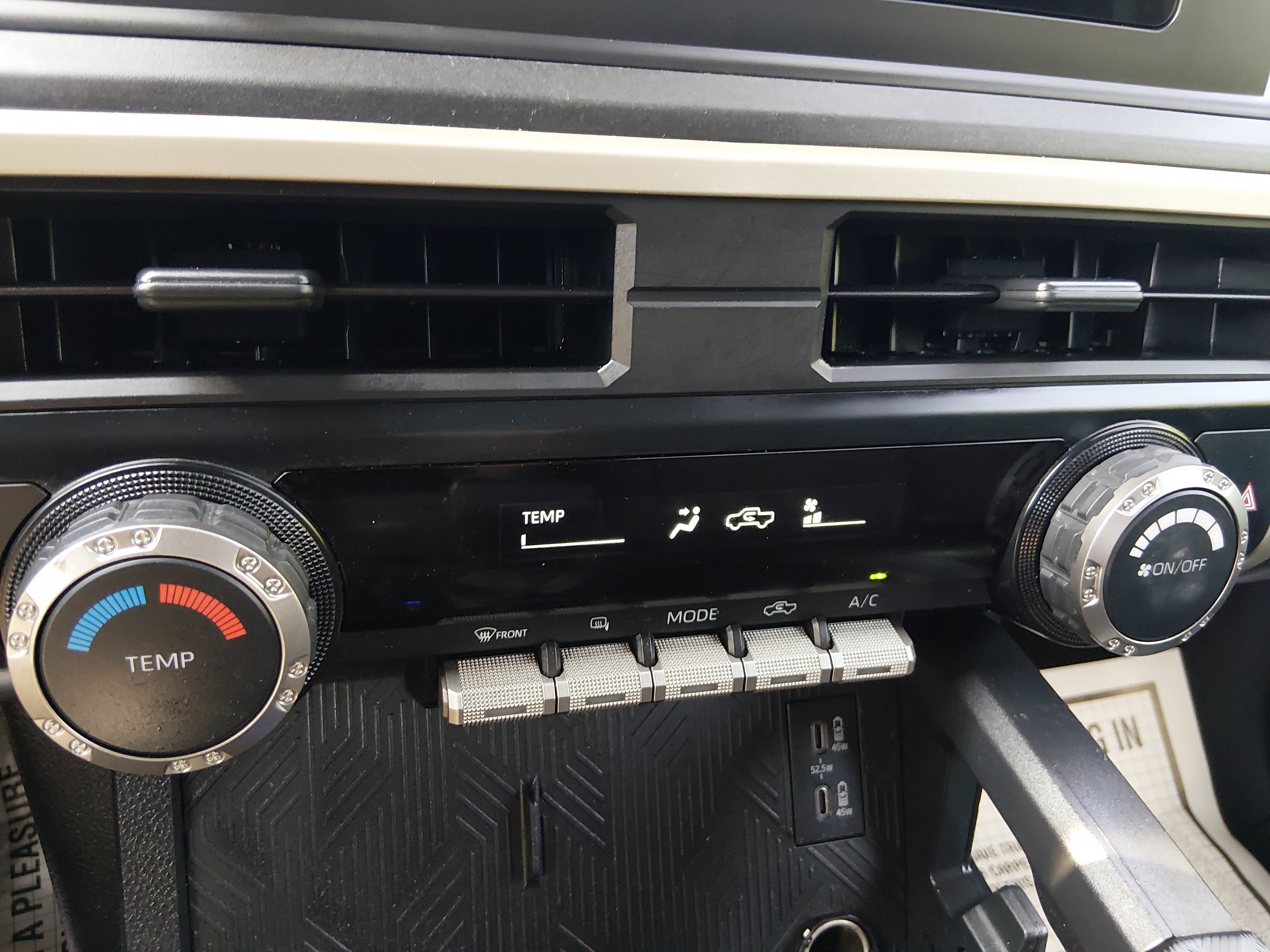 2025 Toyota Tacoma SR - Photo 20