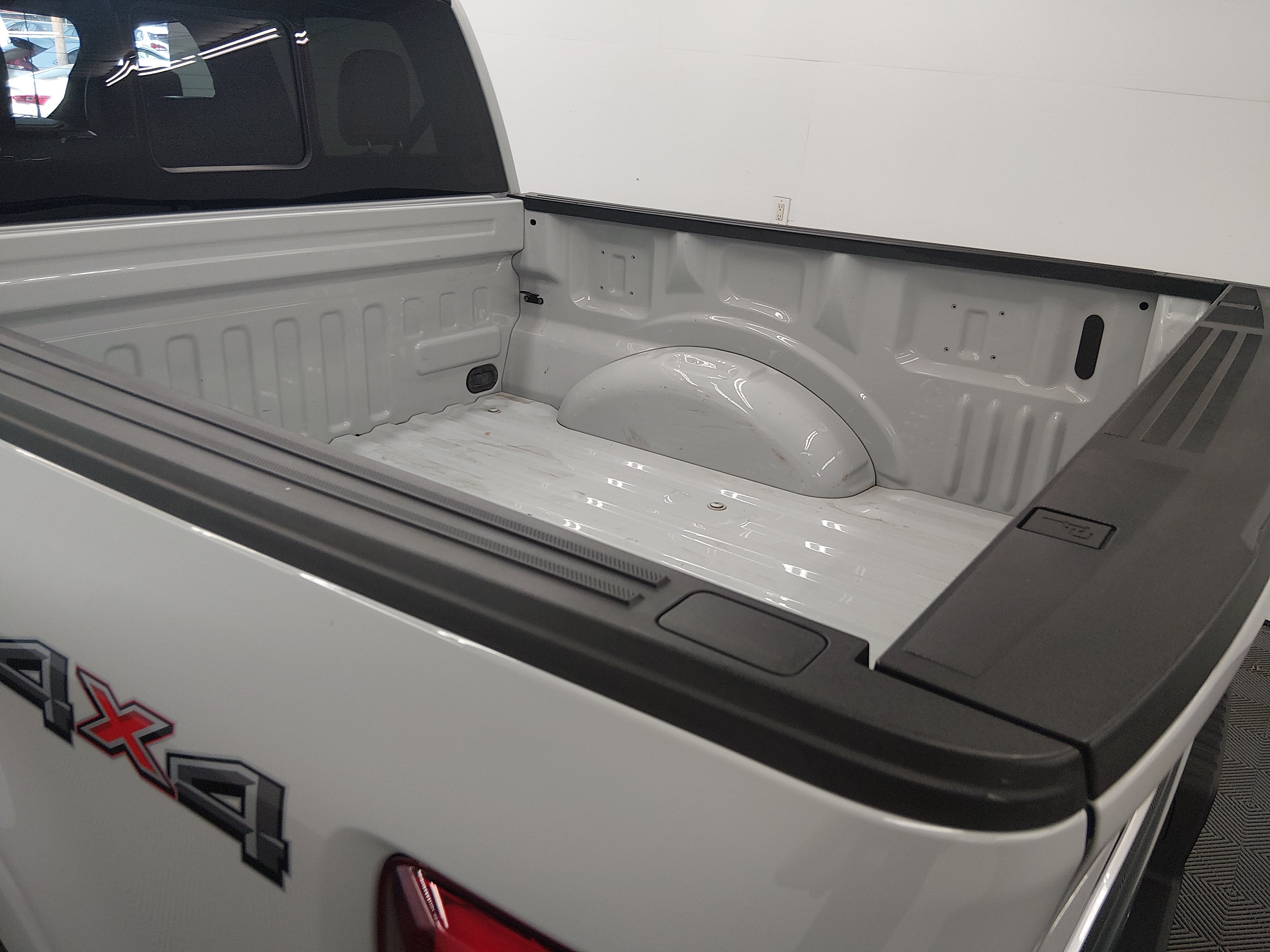 2023 Ford F-150 Platinum - Photo 11