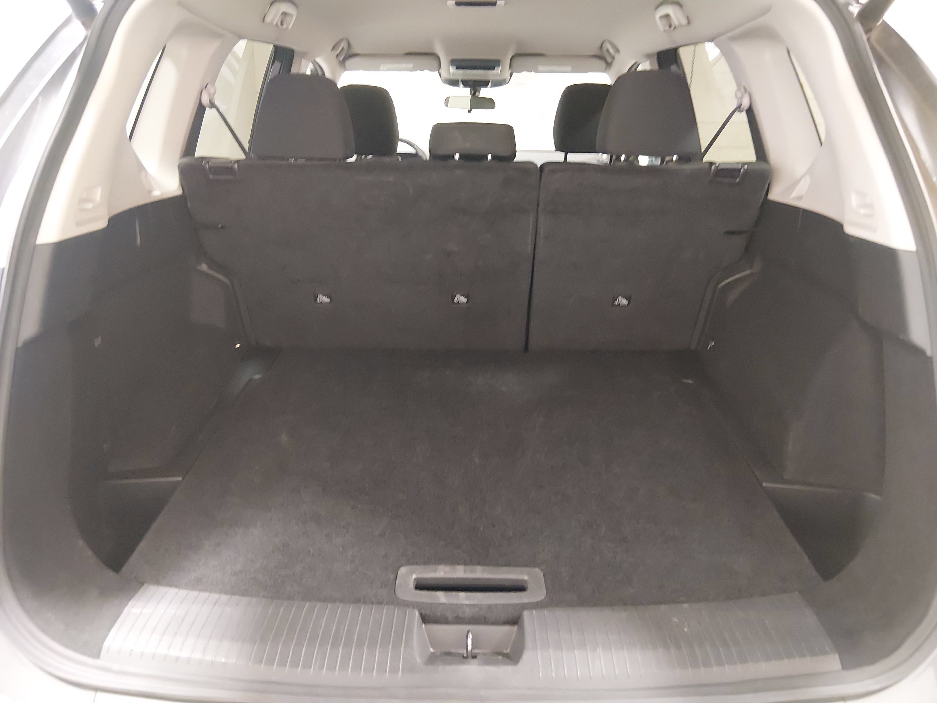2025 Nissan Rogue SV - Photo 11