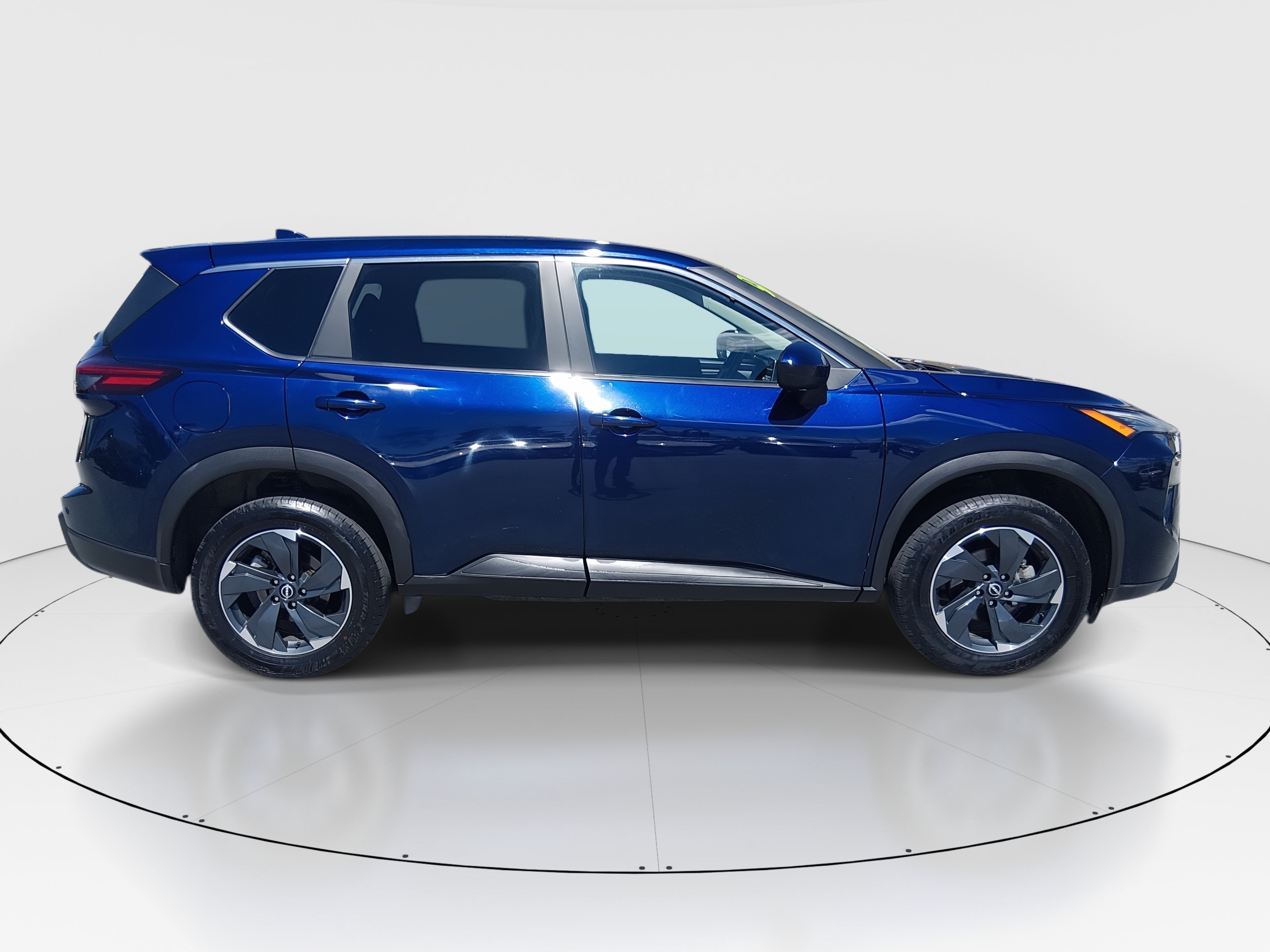 2024 Nissan Rogue SV - Photo 8