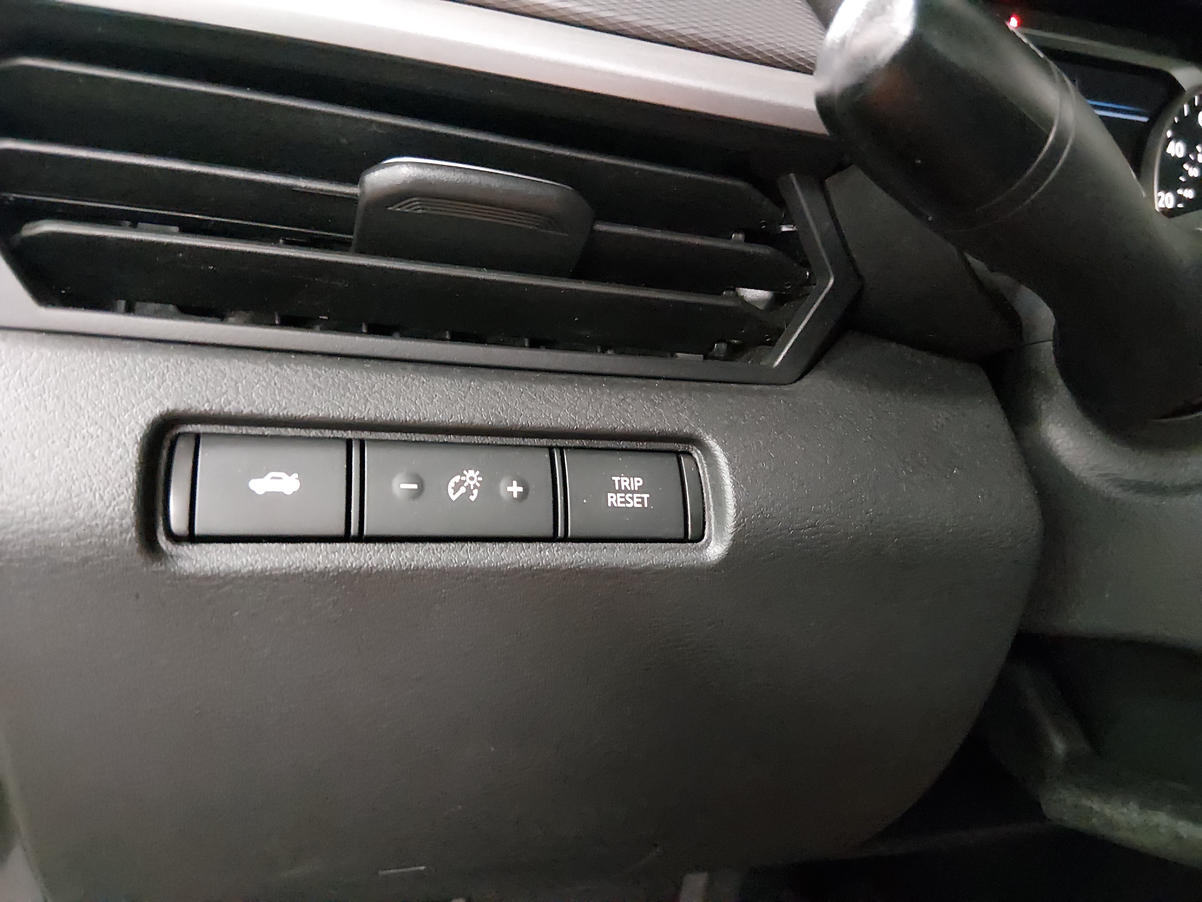 2024 Nissan Altima SR - Photo 13