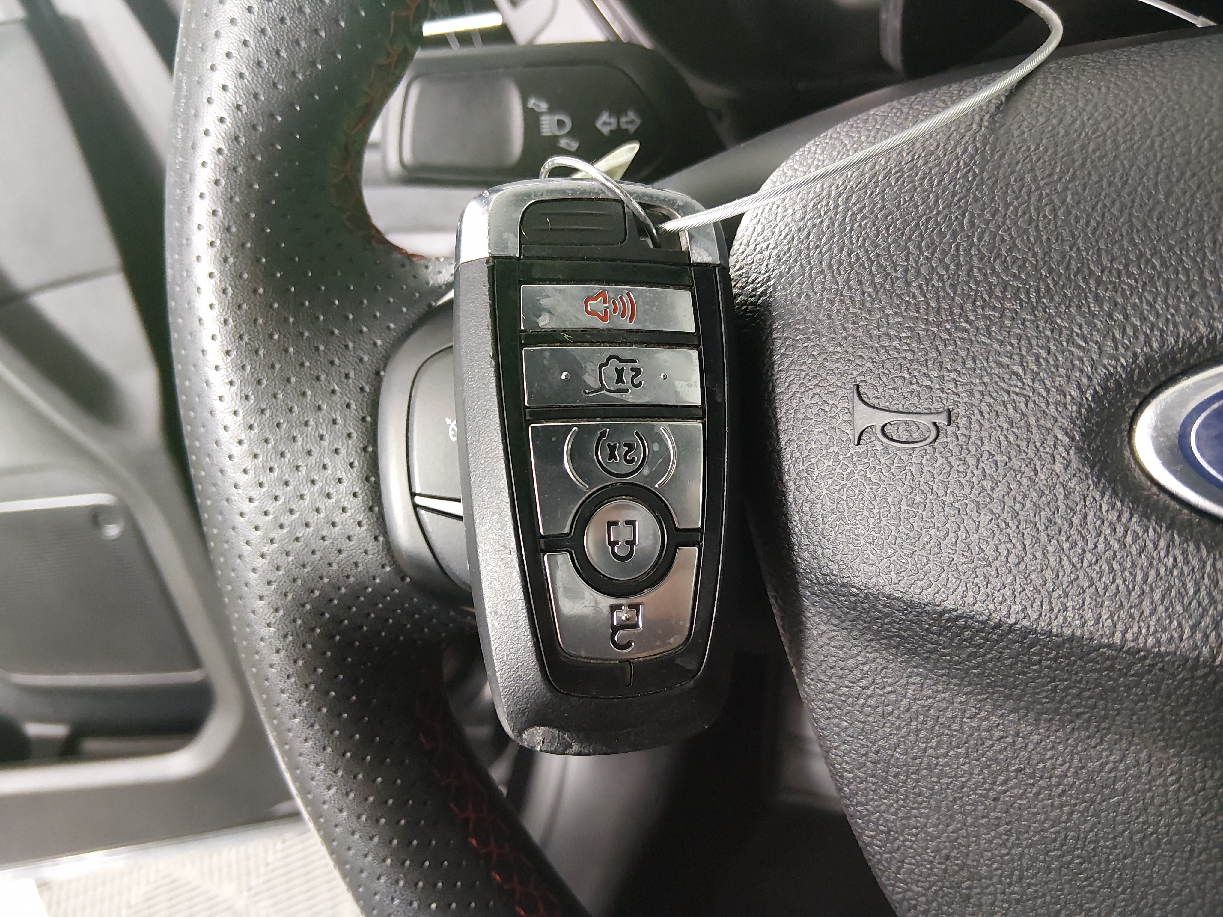 2025 Ford Escape ST-Line Select - Photo 15