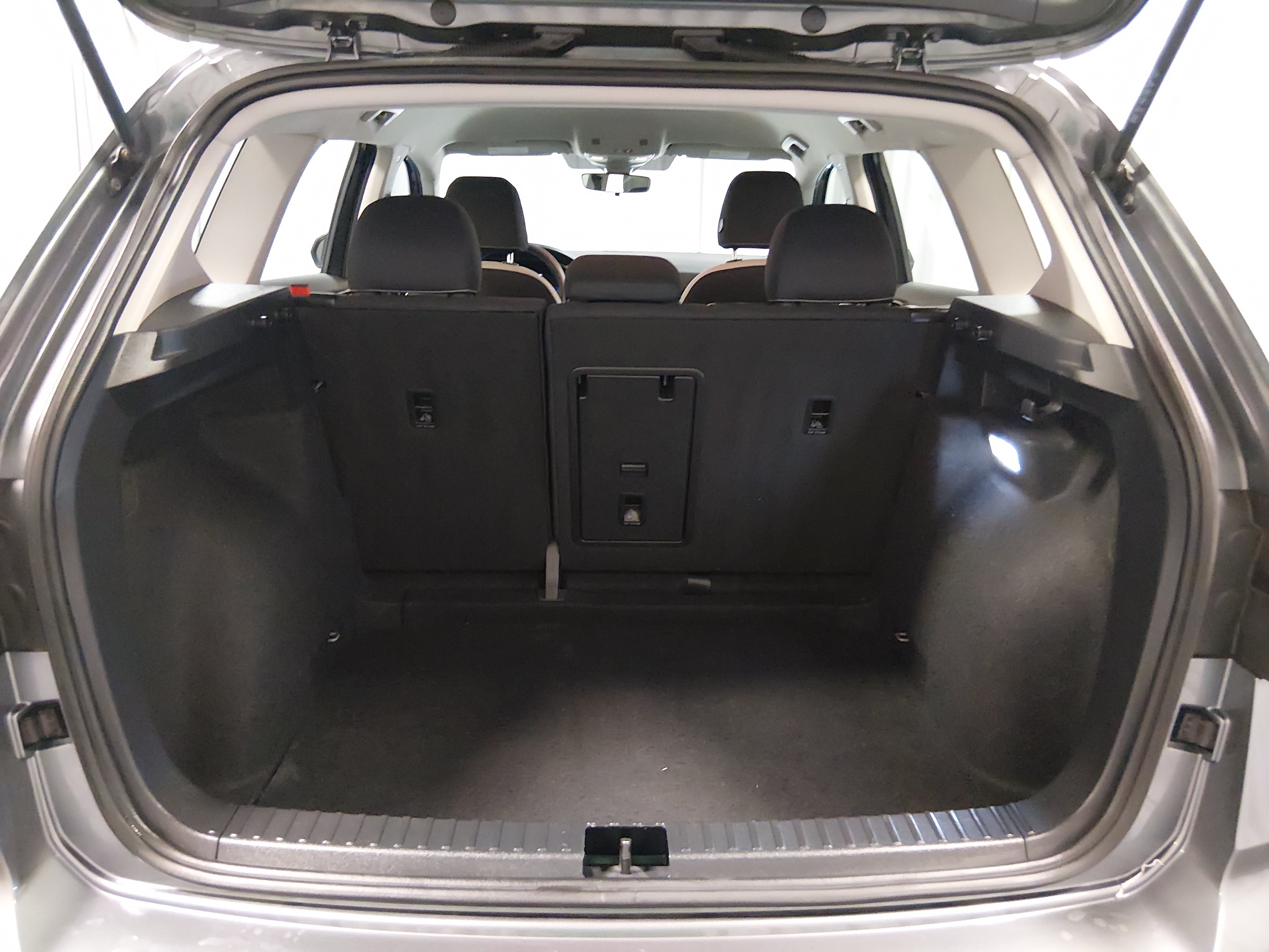 2025 Volkswagen Taos S - Photo 11