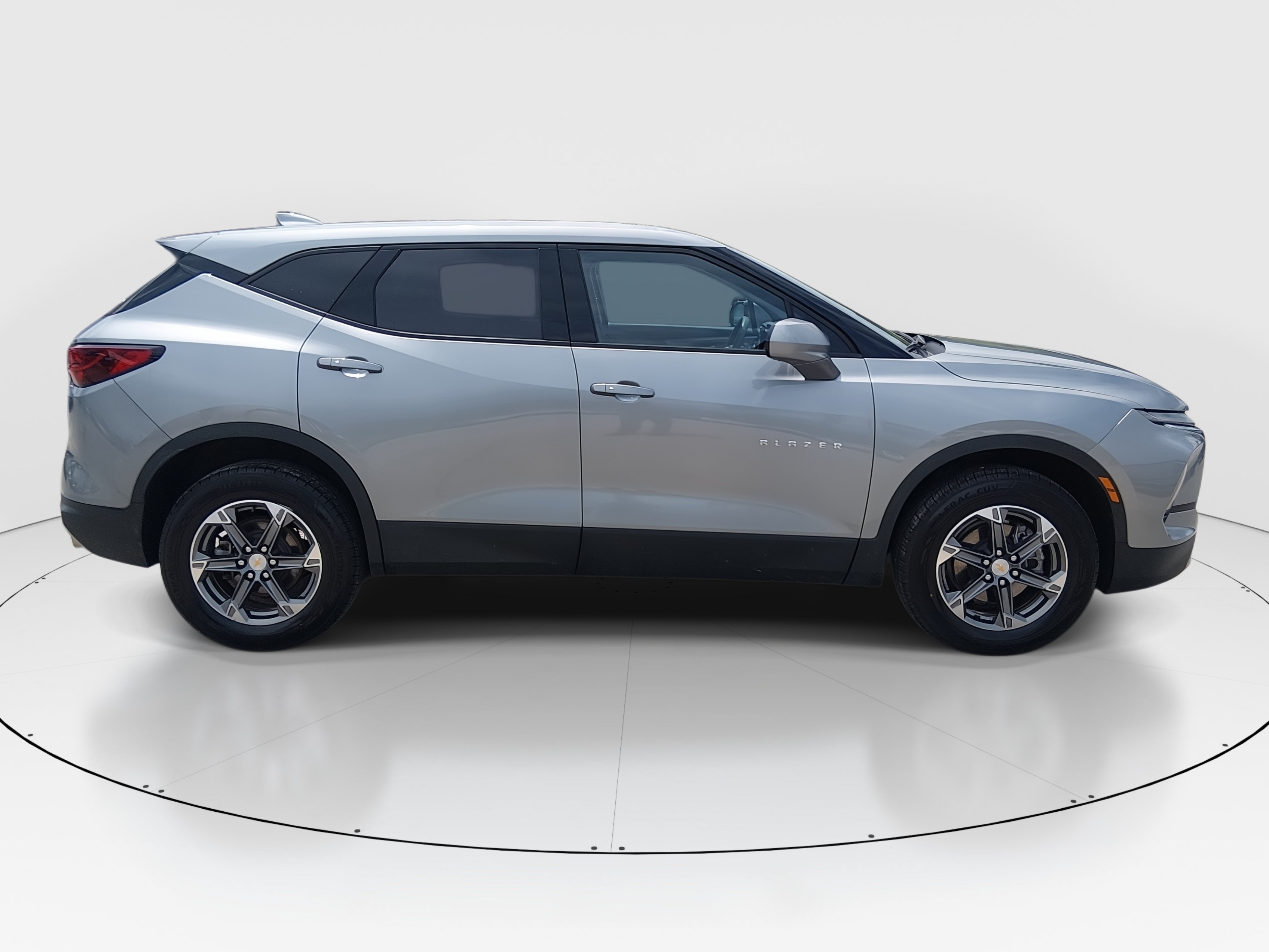 2025 Chevrolet Blazer 2LT - Photo 8