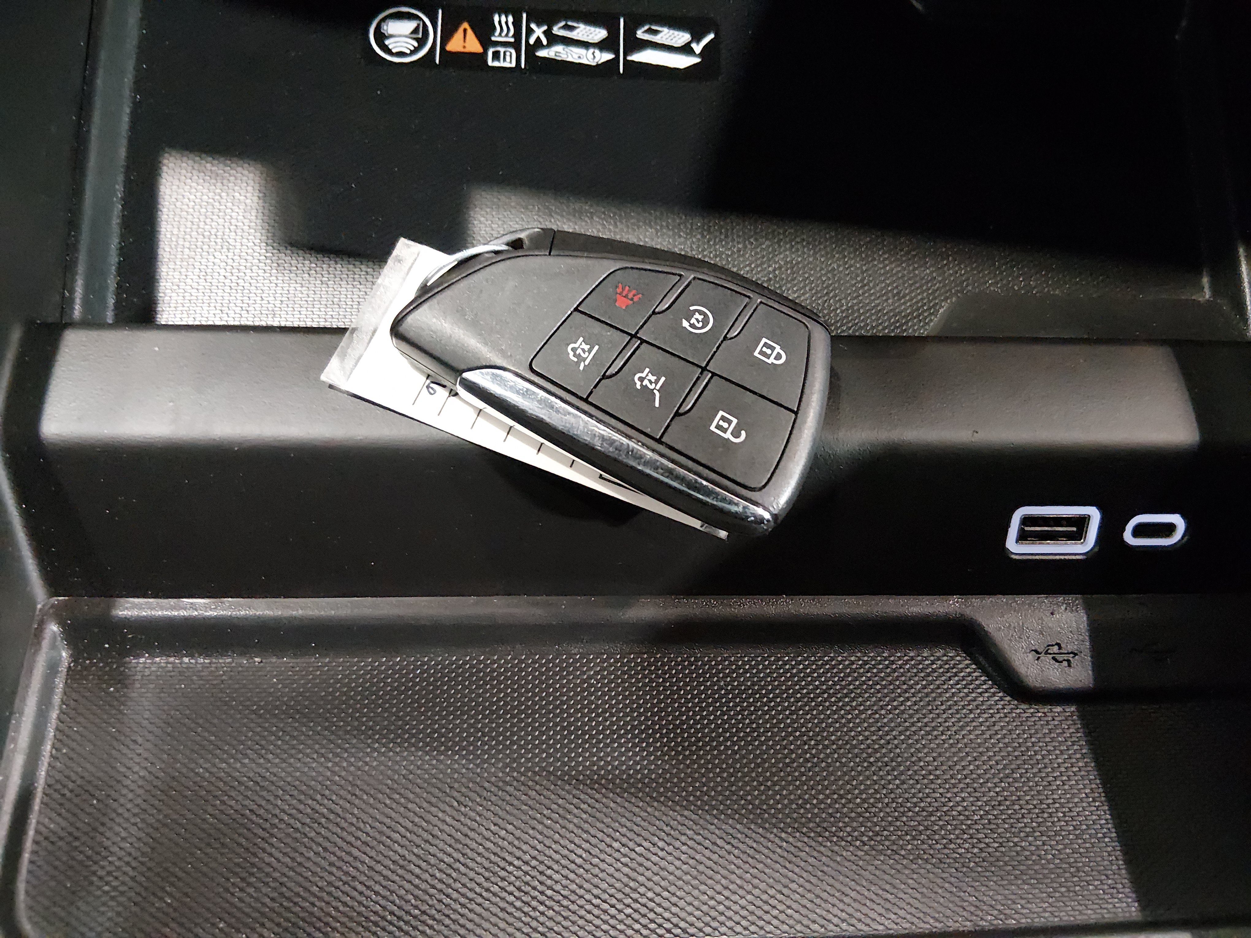 2025 Chevrolet Tahoe LT - Photo 15