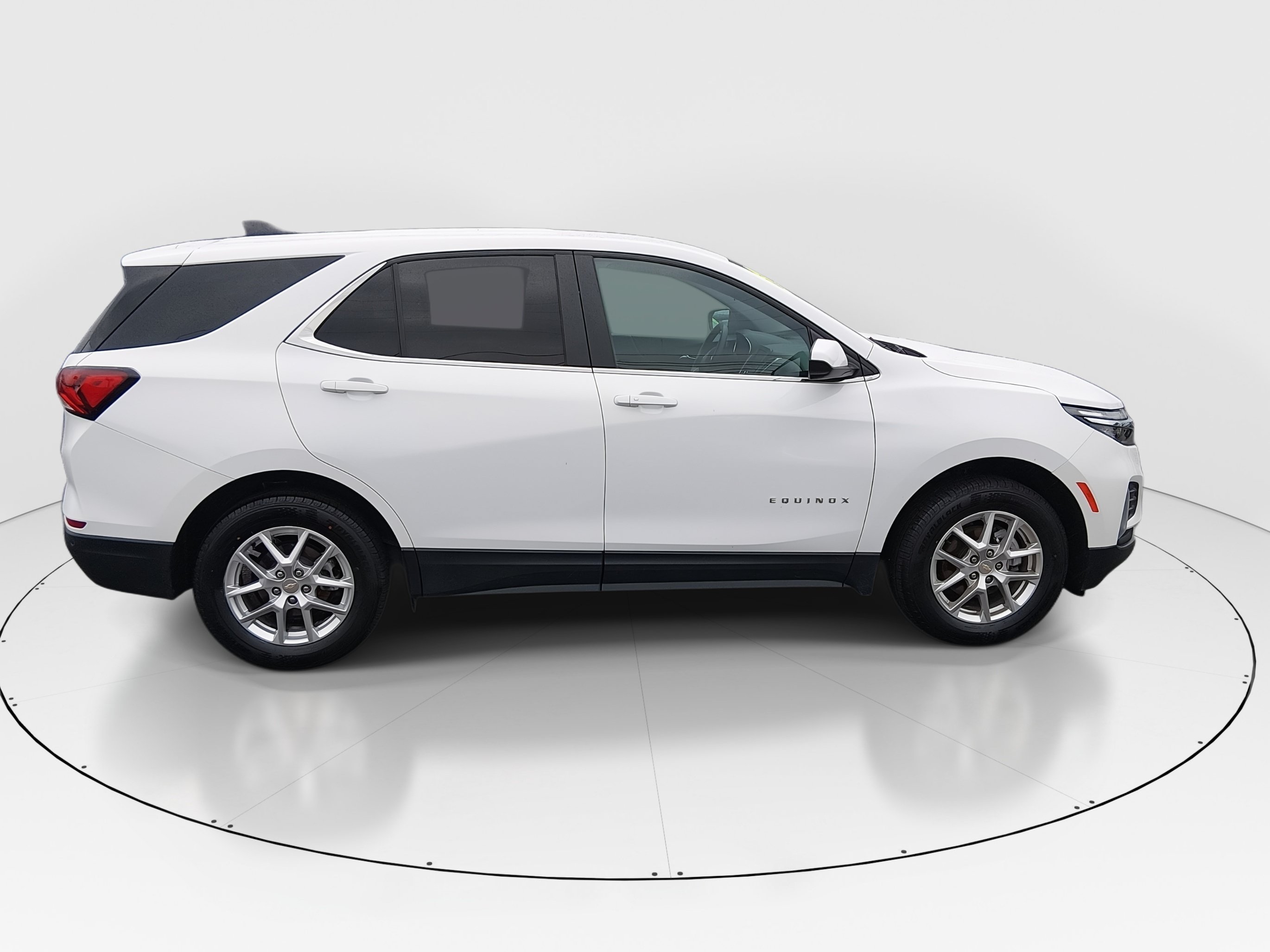 2024 Chevrolet Equinox LT - Photo 8