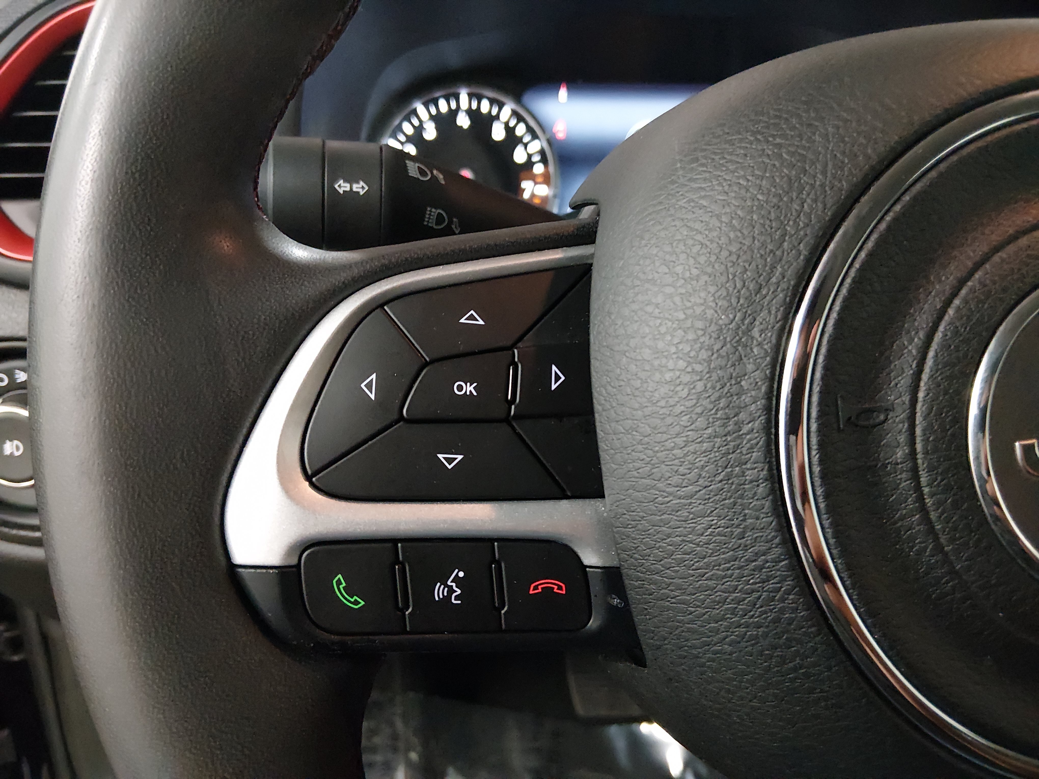 2023 Jeep Renegade Trailhawk - Photo 12
