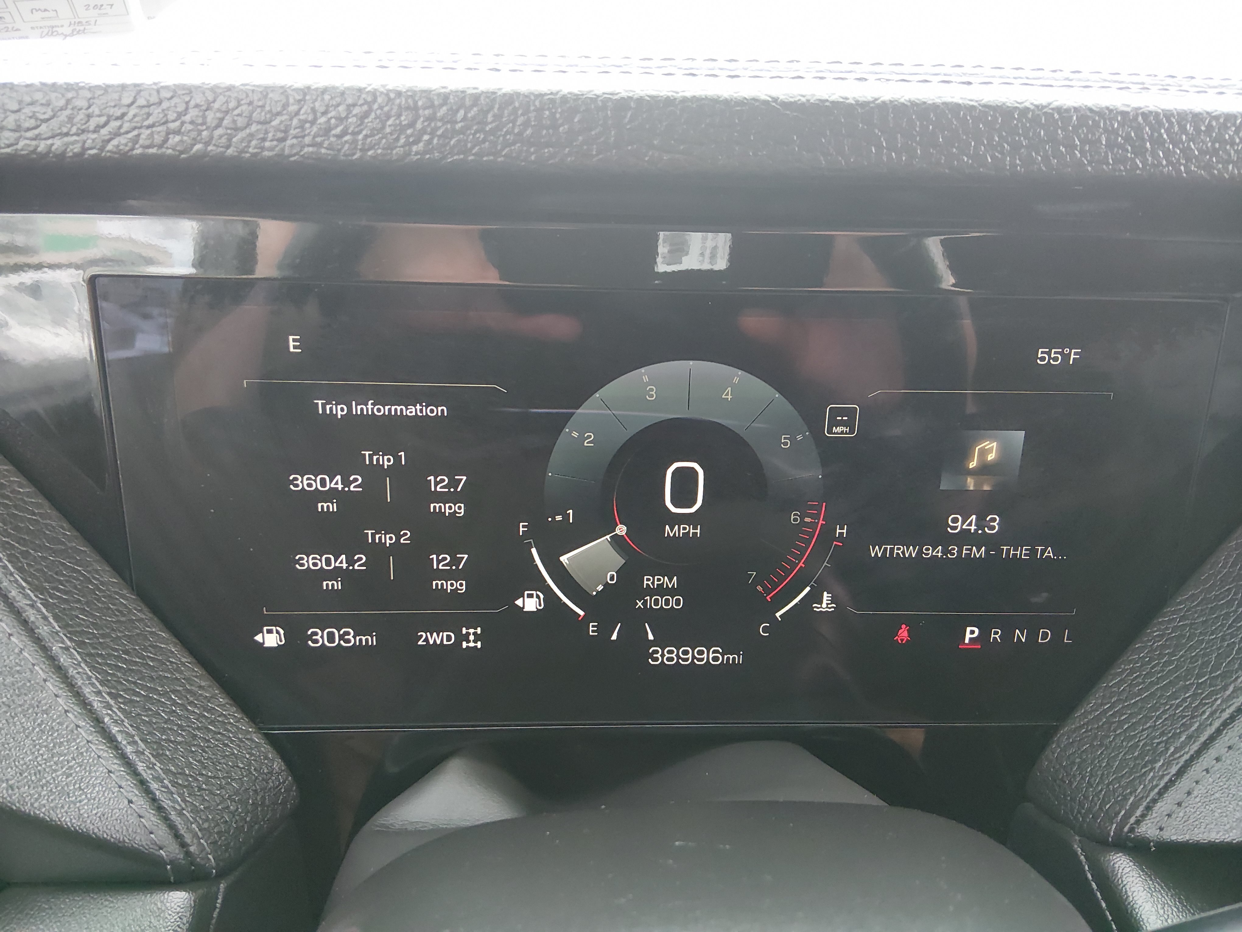 2025 GMC Yukon Denali - Photo 14