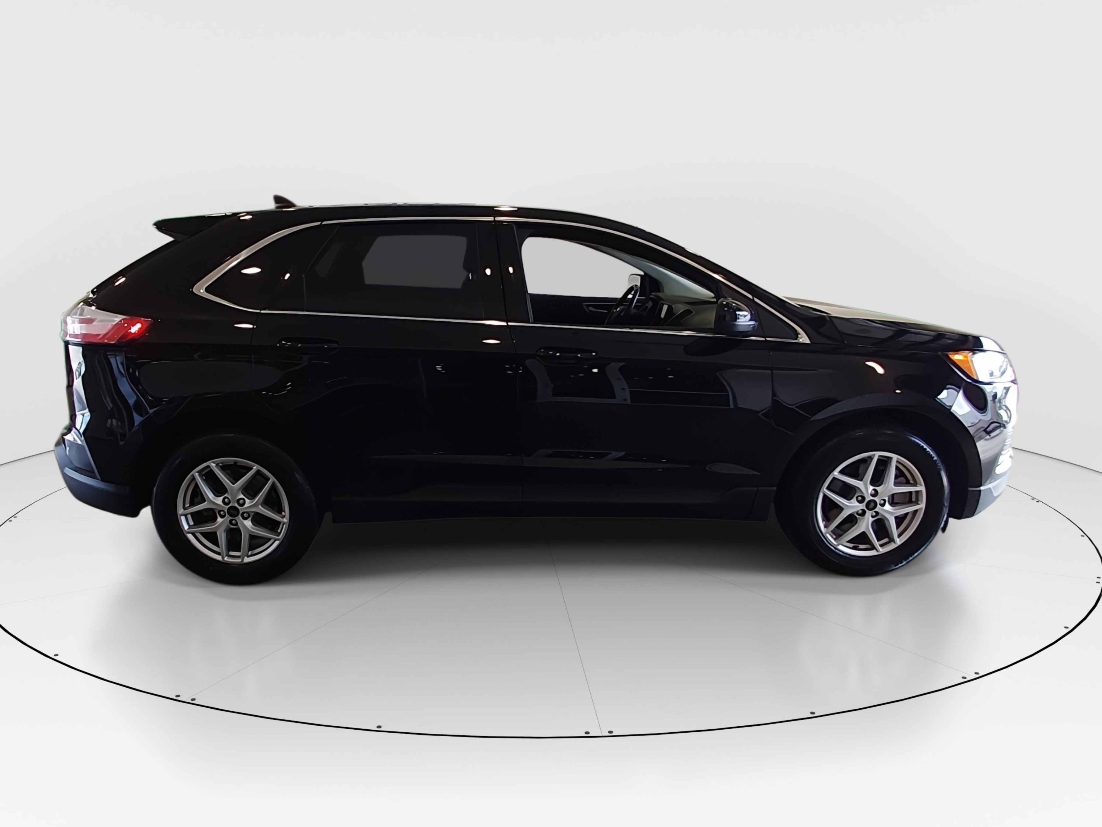 2024 Ford Edge SEL - Photo 8