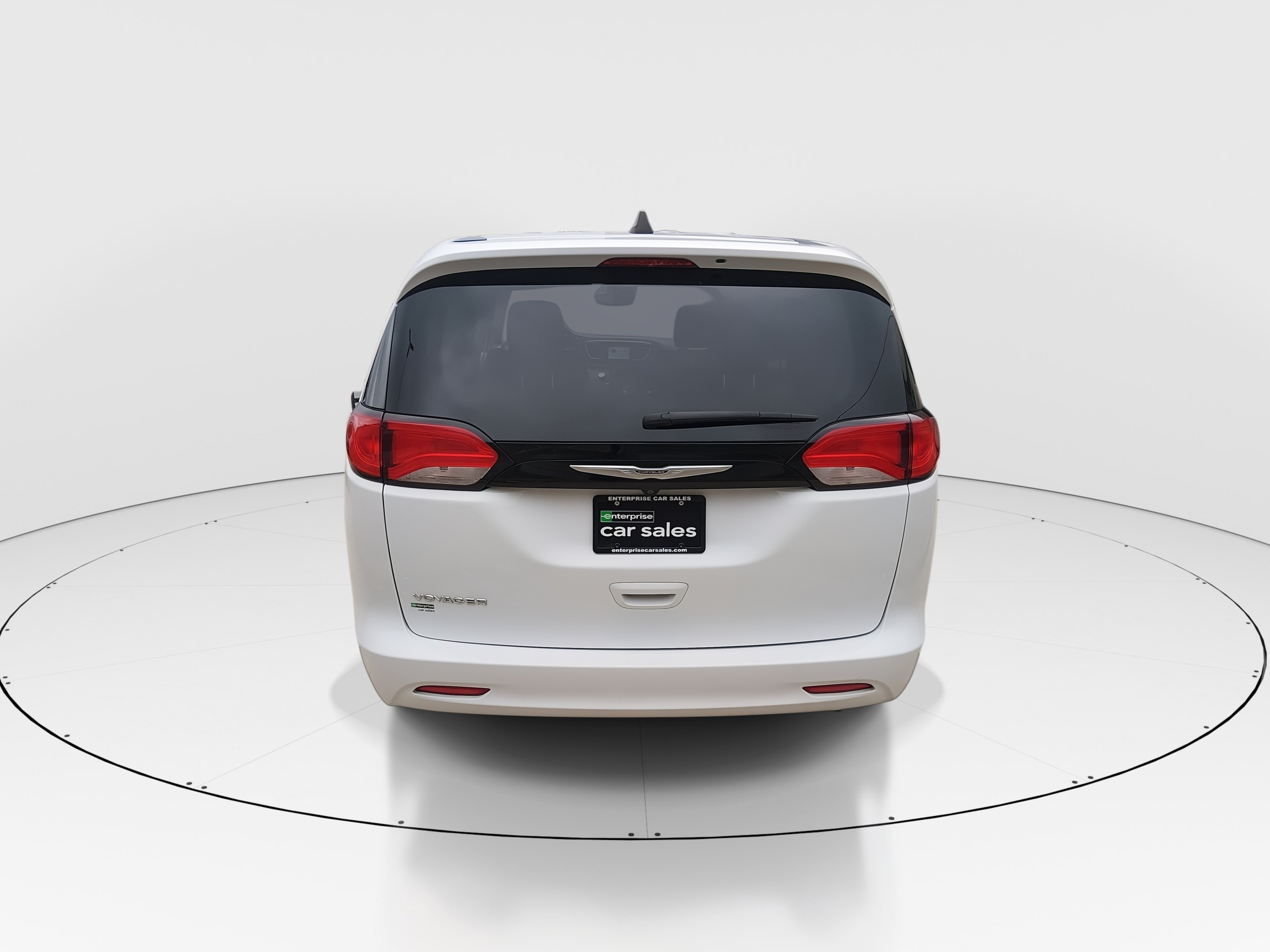 2024 Chrysler Voyager LX - Photo 6