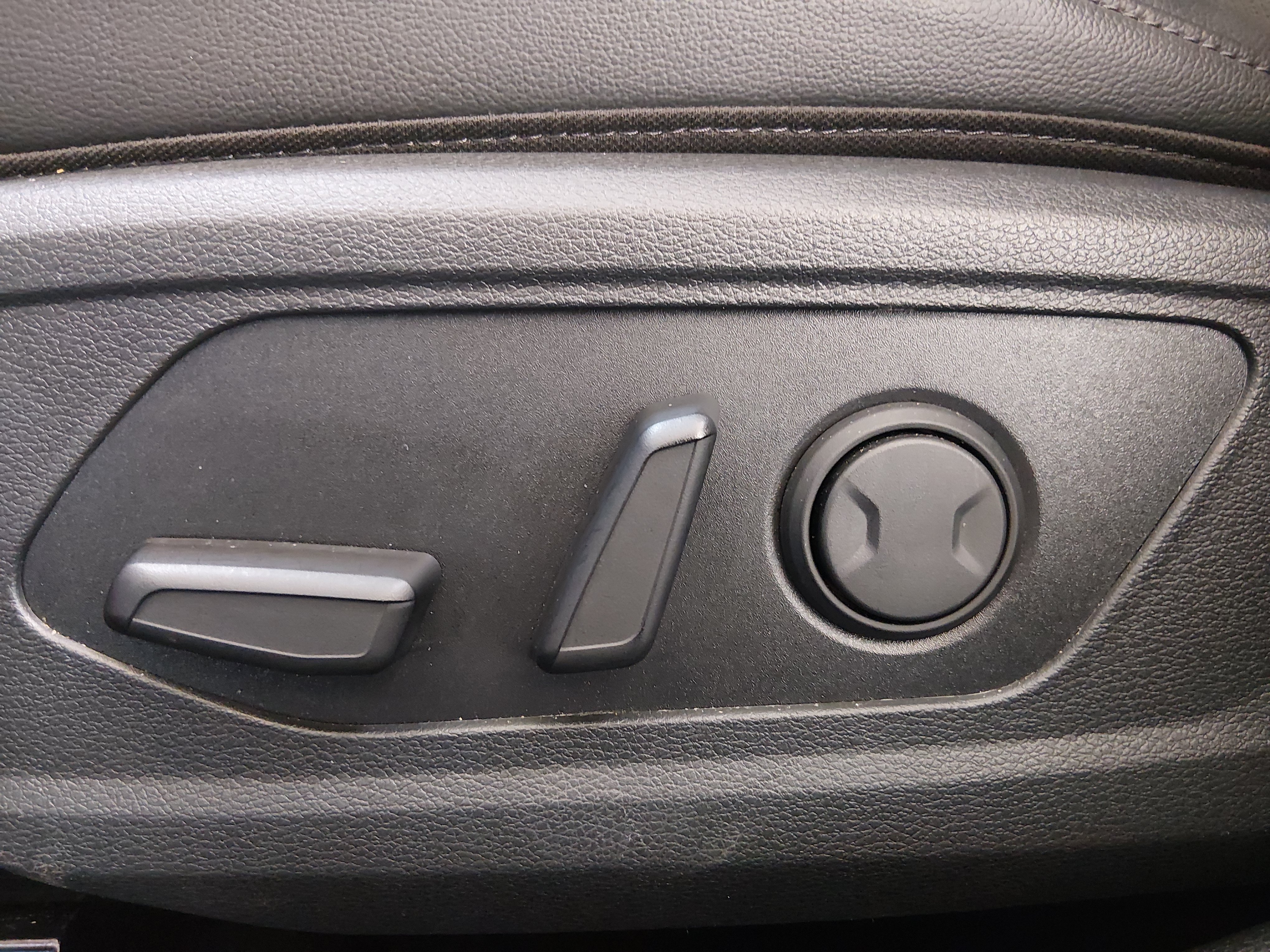 2024 Kia Sportage SX - Photo 21