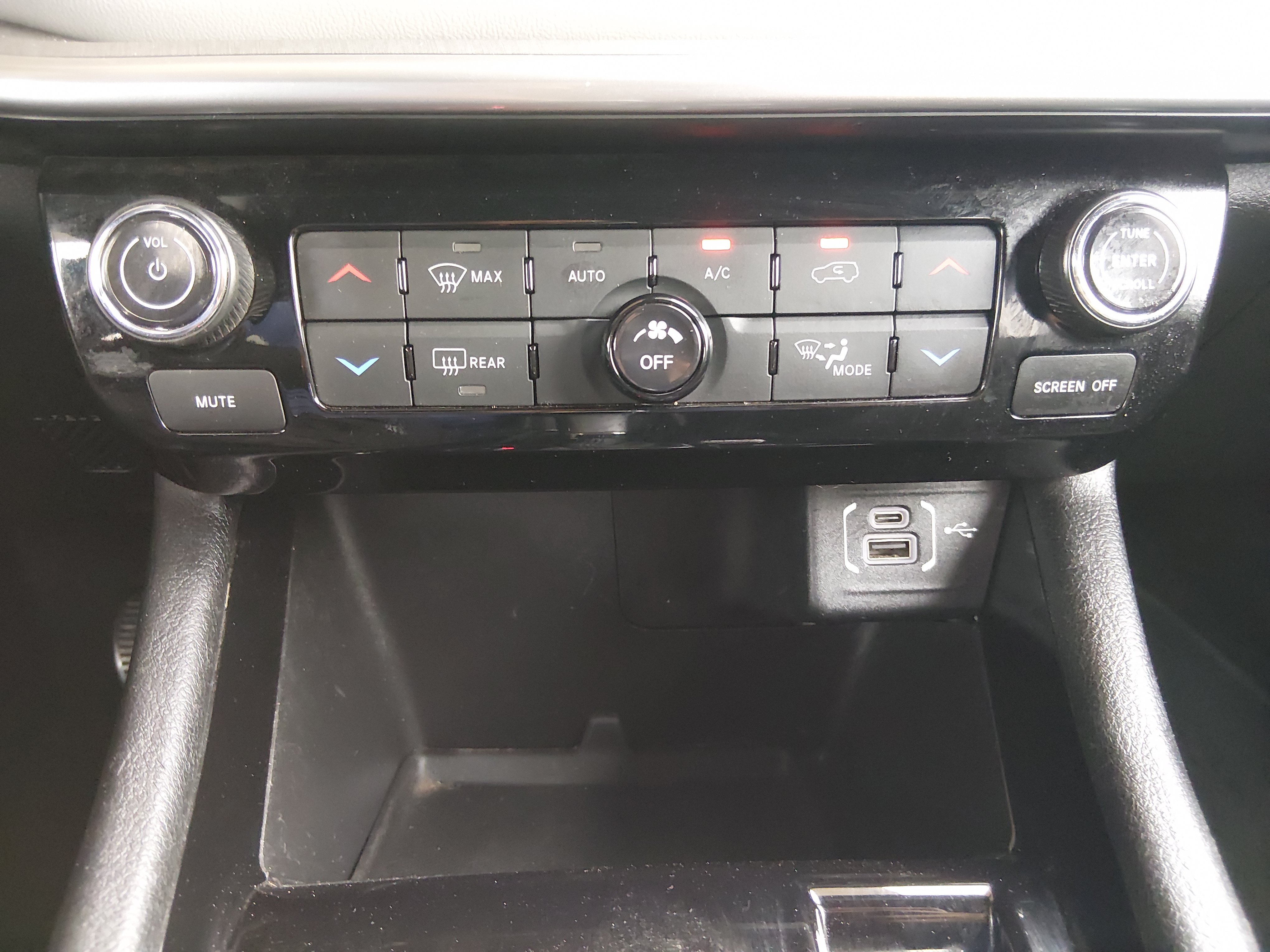 2025 Jeep Compass Limited - Photo 17