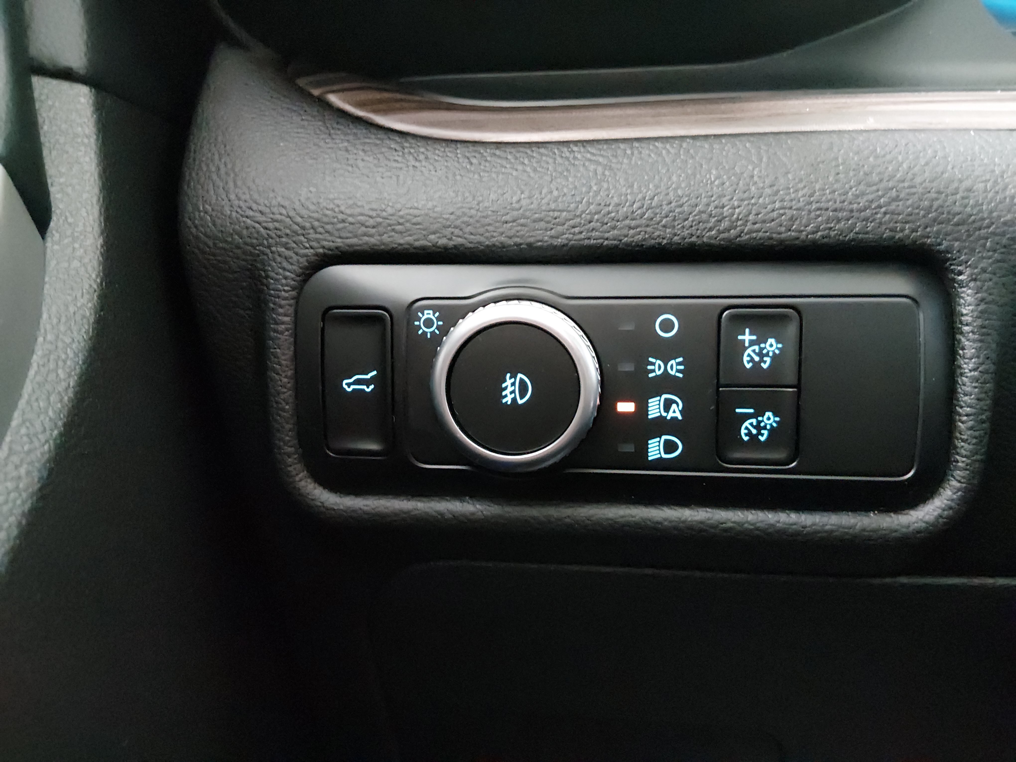 2023 Ford Explorer Limited - Photo 13