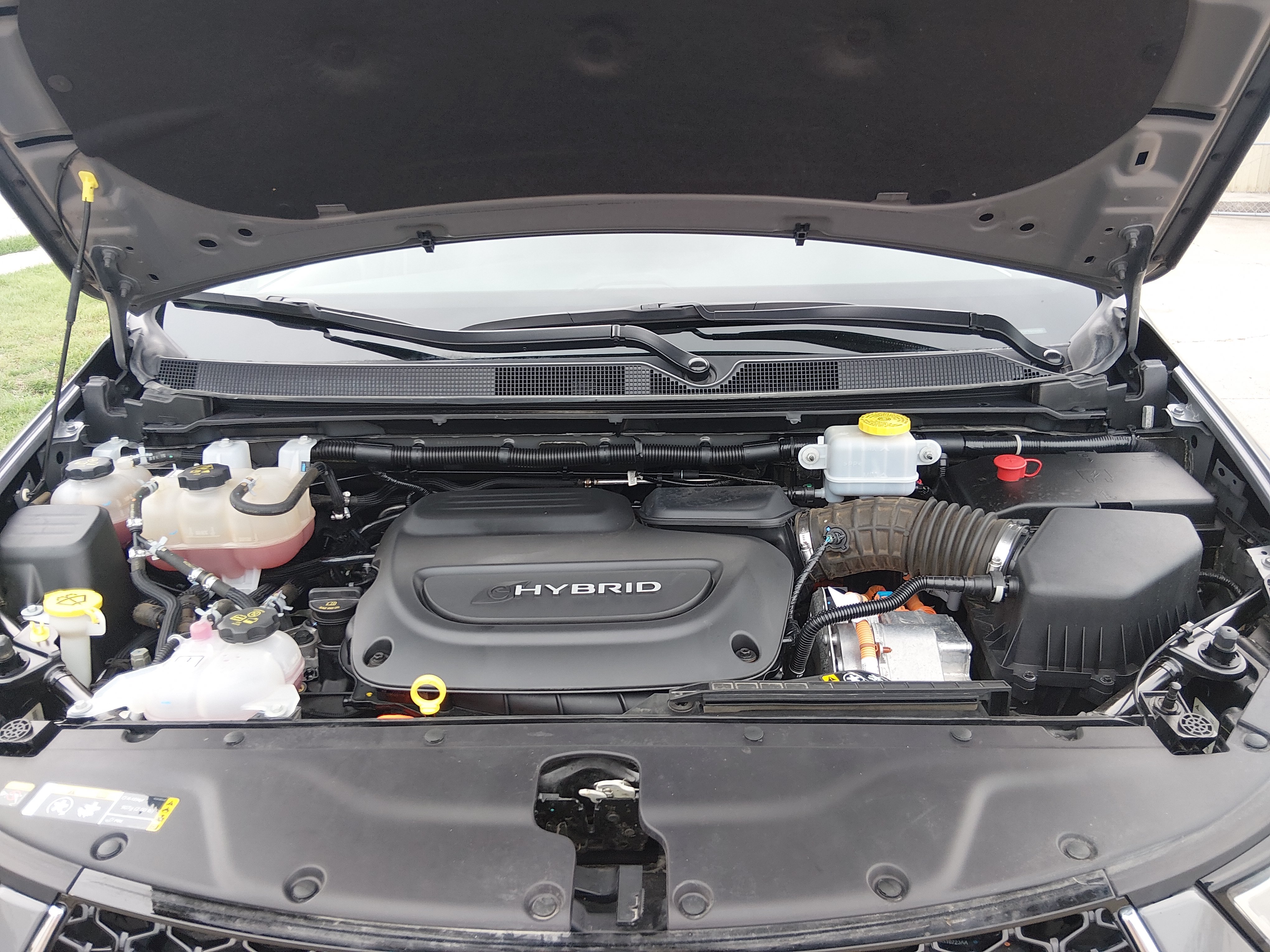 2023 Chrysler Pacifica Hybrid Touring L - Photo 9