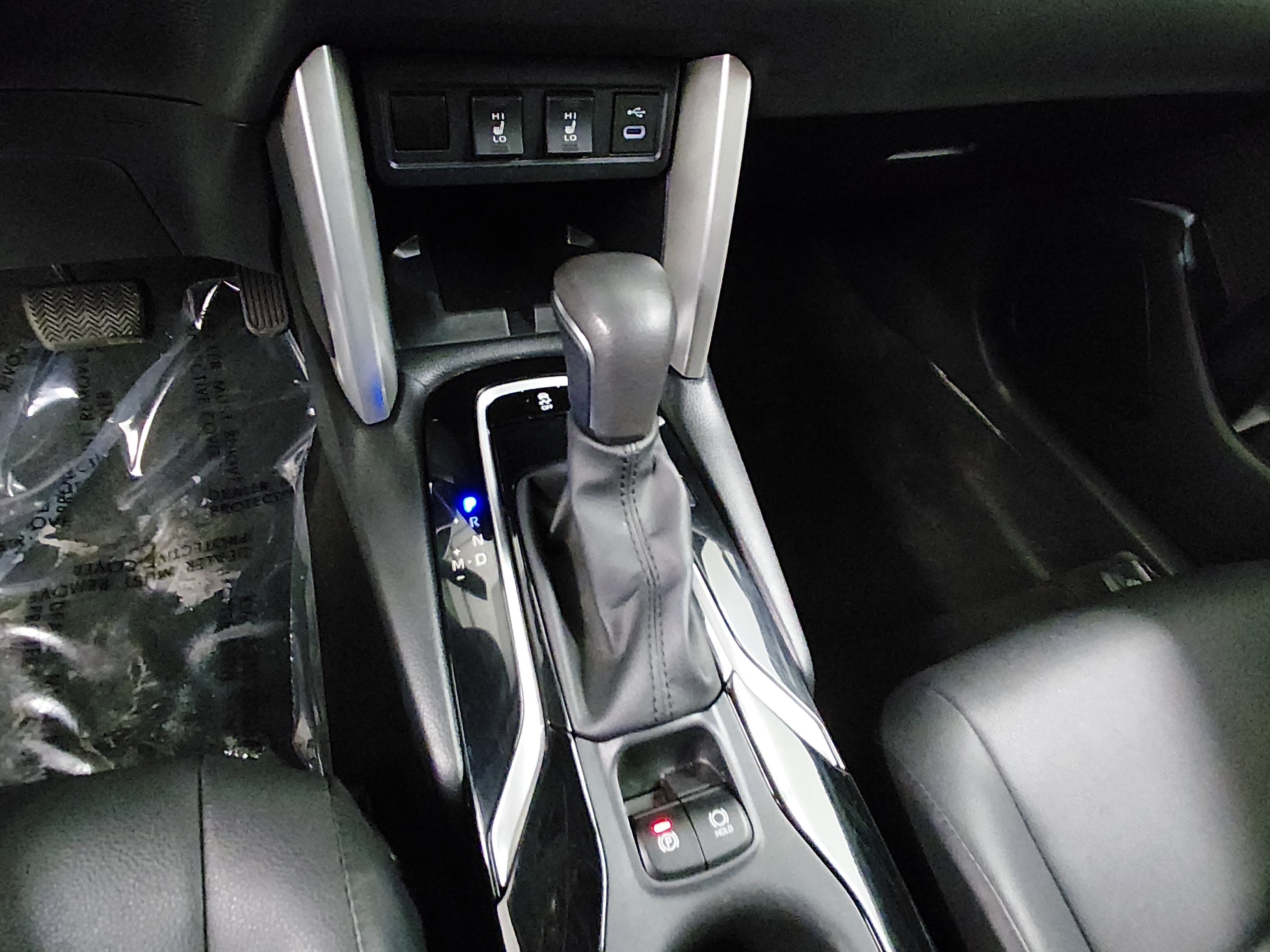 2024 Toyota Corolla Cross XLE - Photo 13