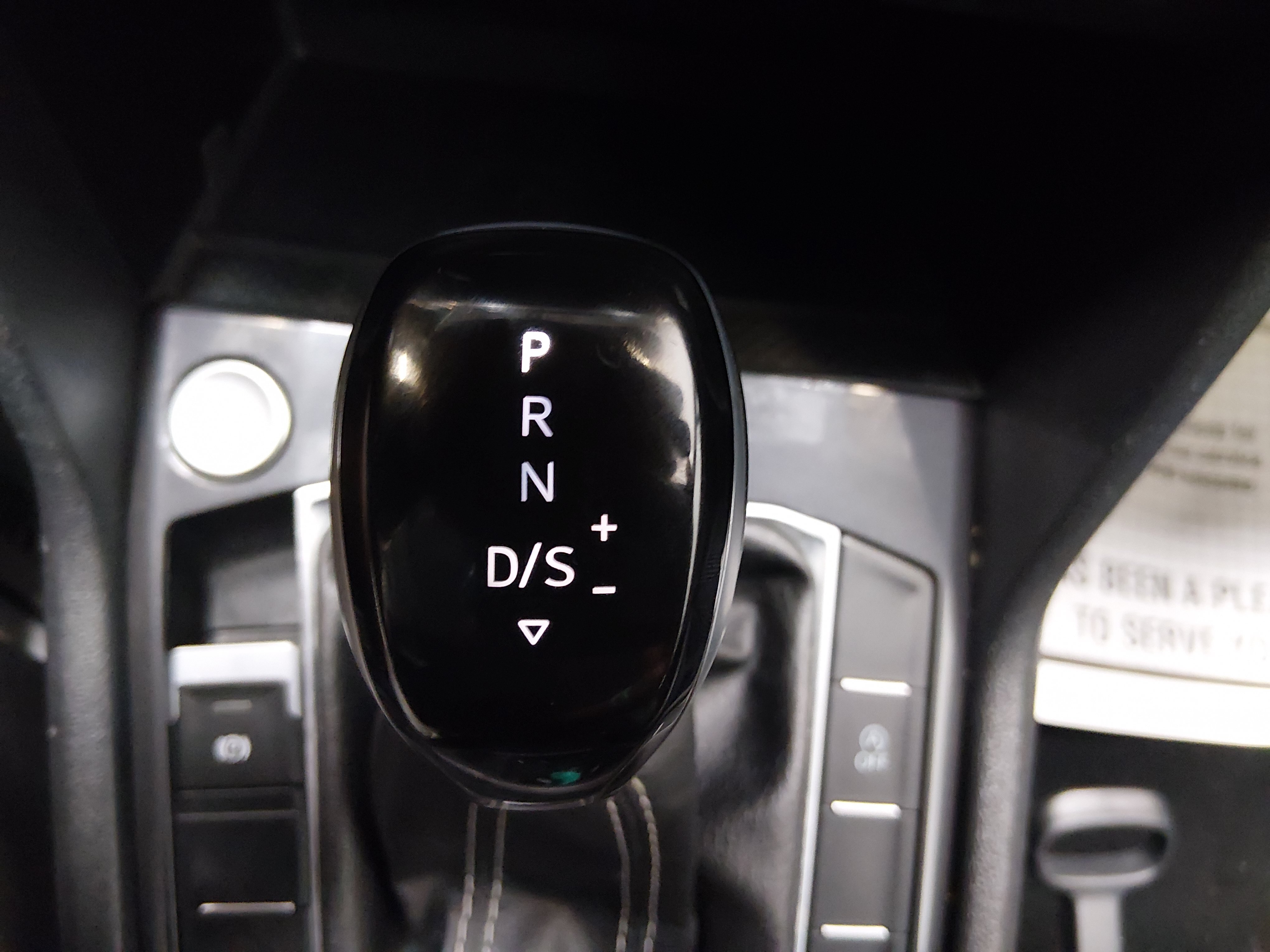 2024 Volkswagen Tiguan SE - Photo 18