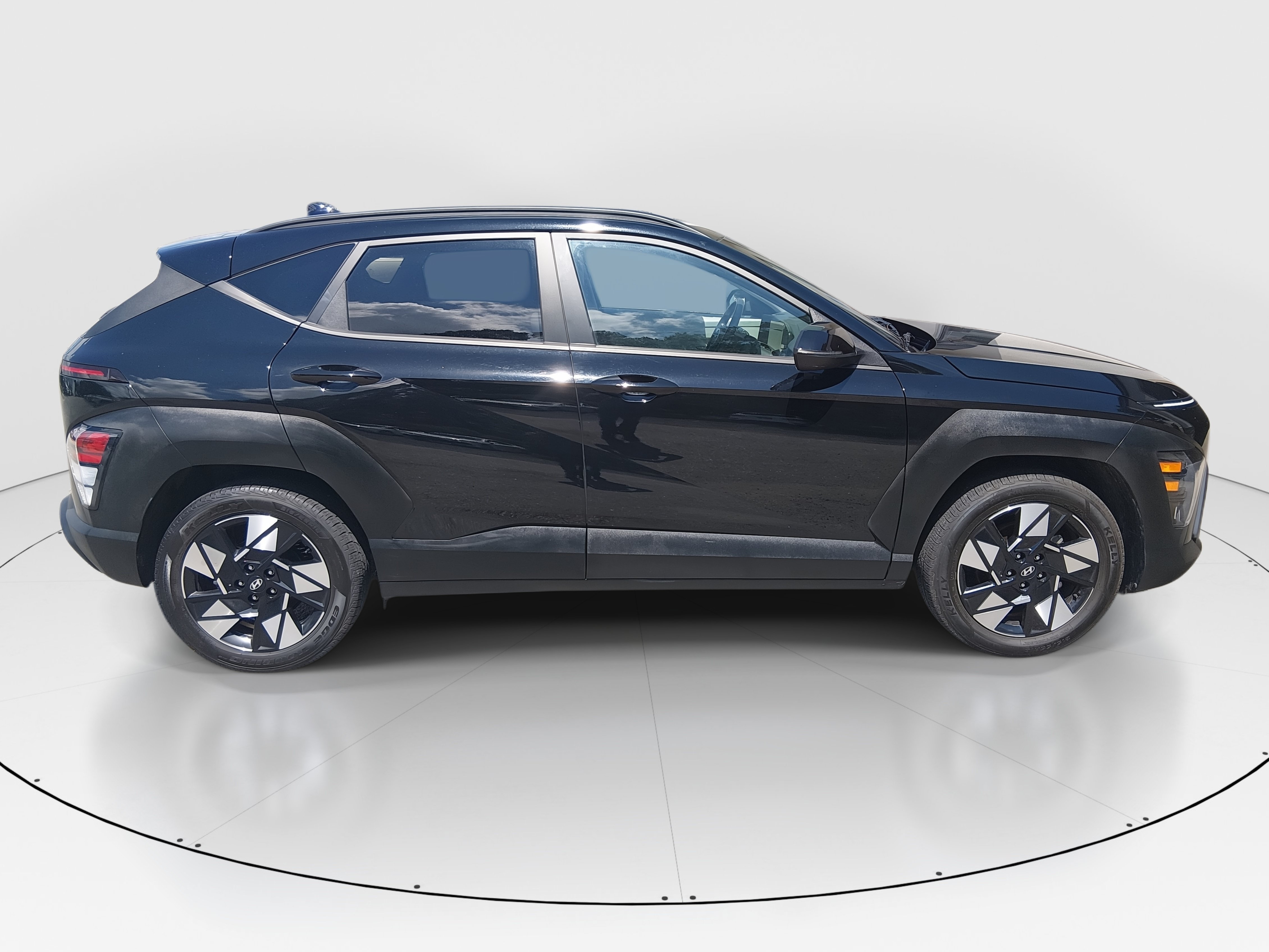 2025 Hyundai Kona SEL - Photo 8