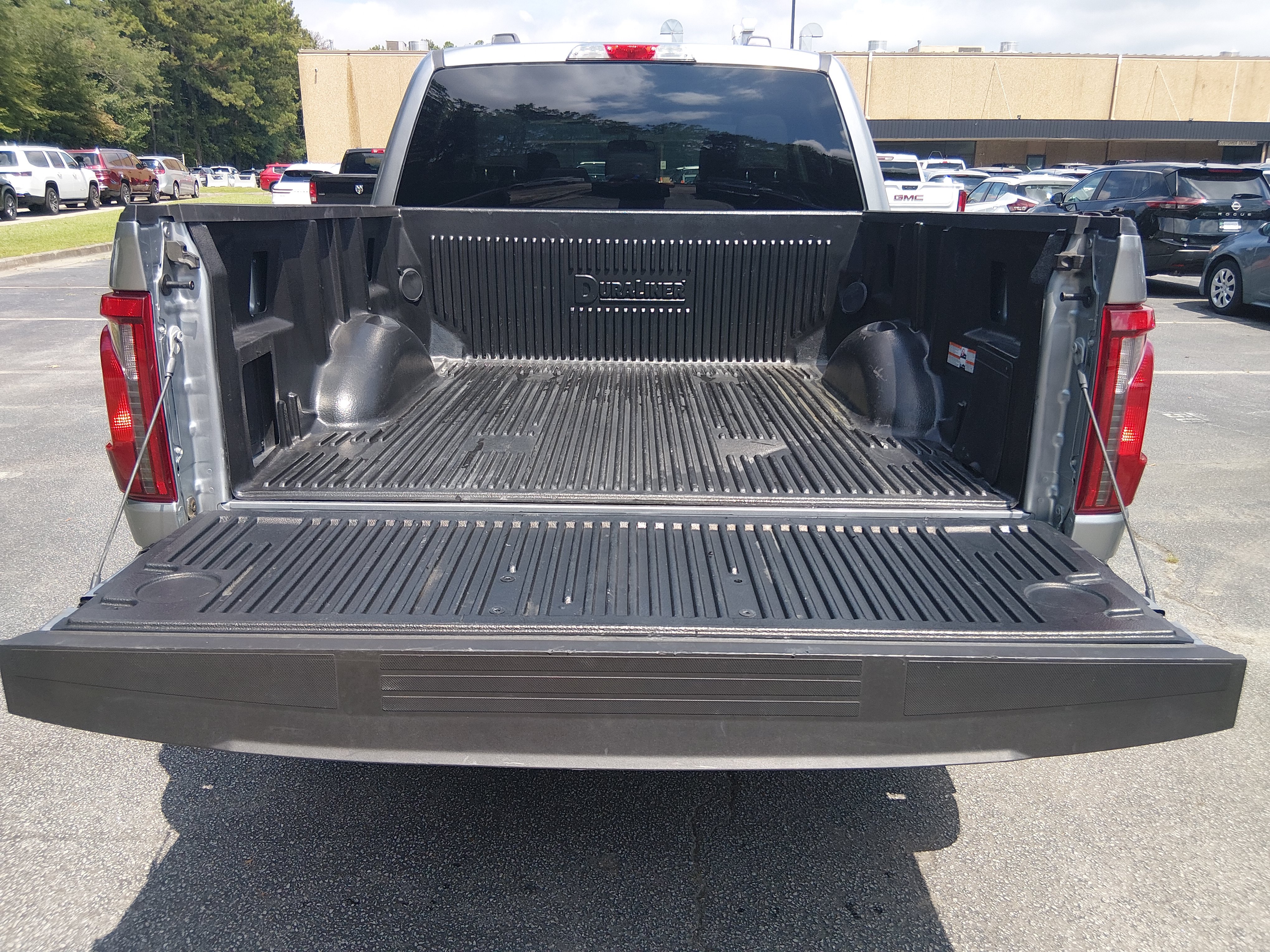 2025 Ford F-150 XLT - Photo 11