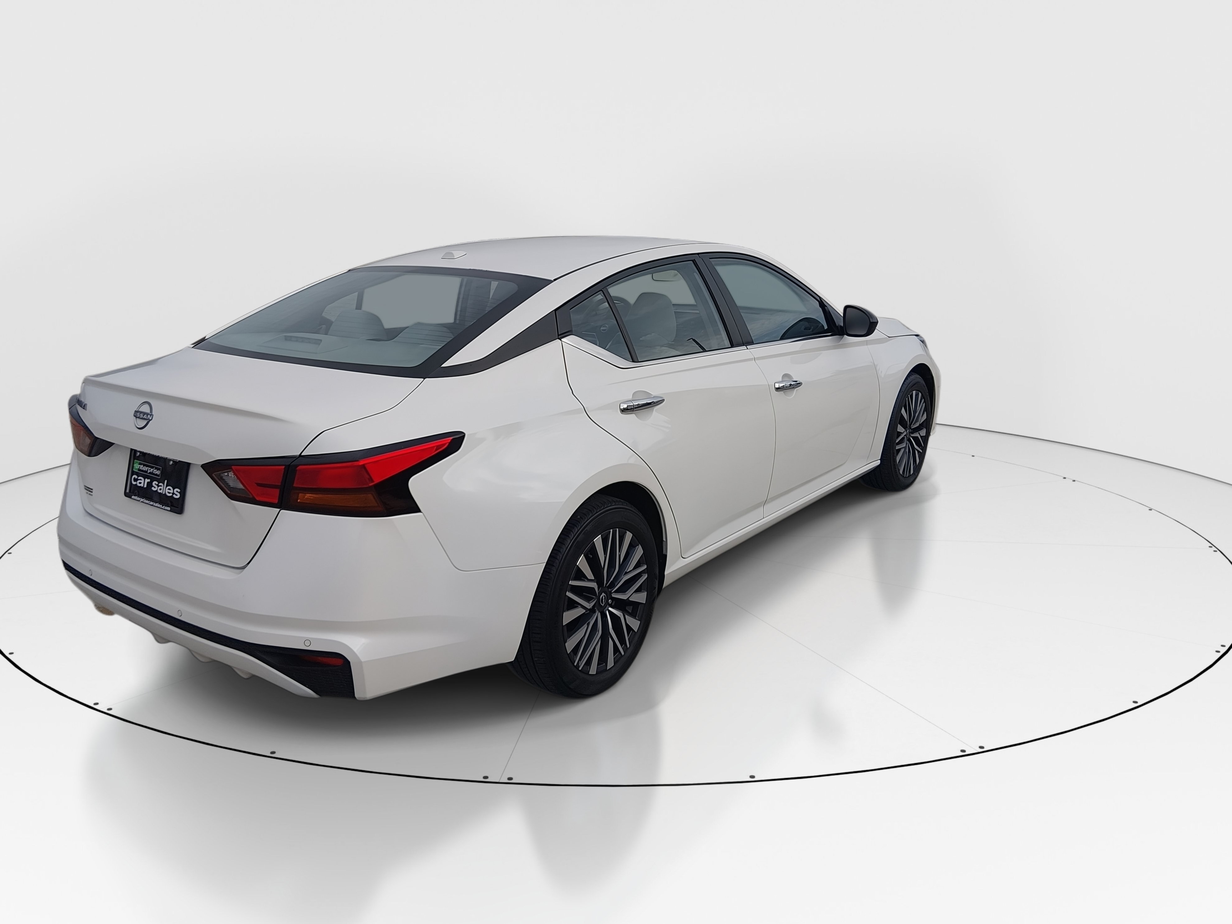 2025 Nissan Altima SV - Photo 7