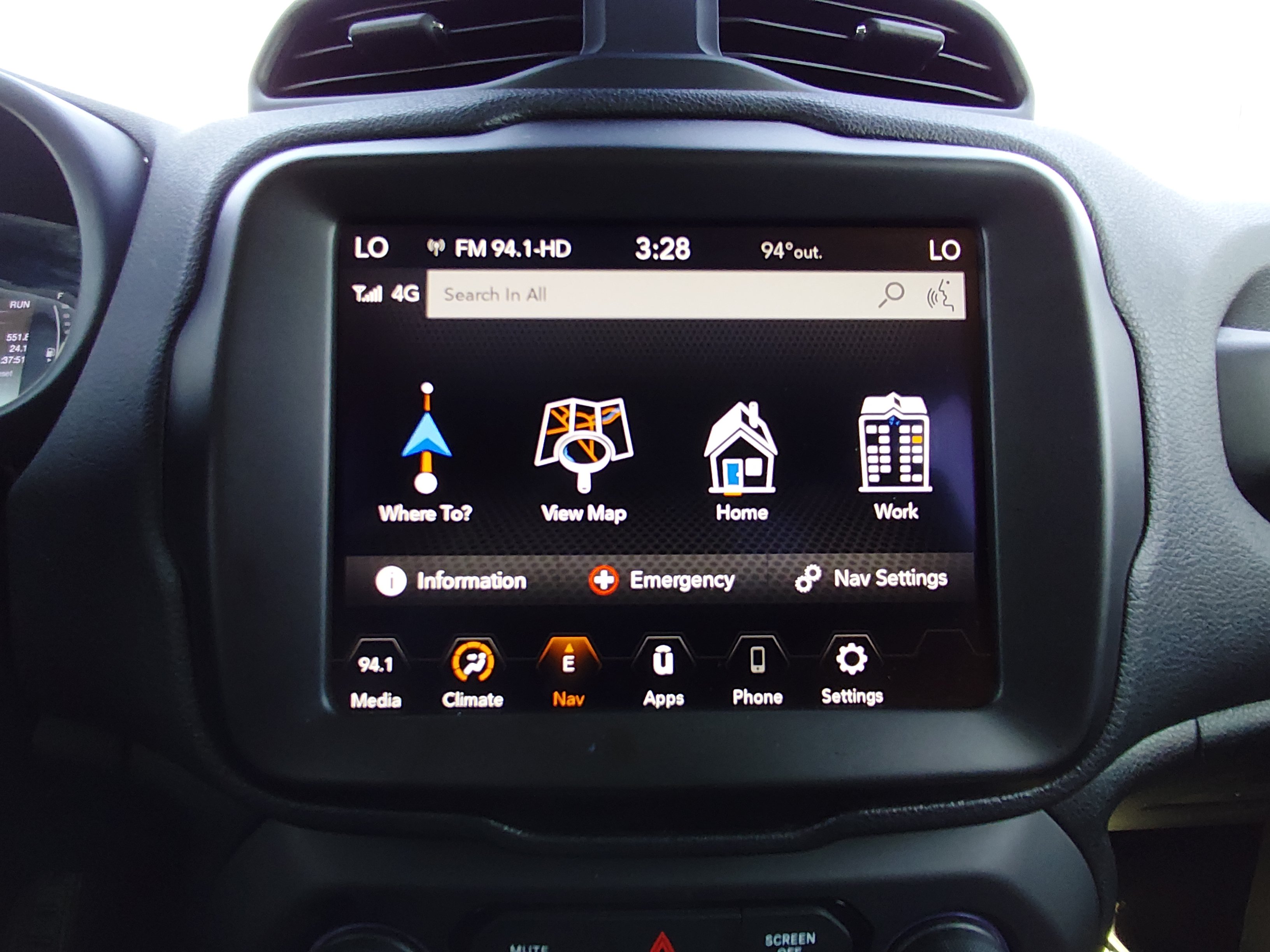 2023 Jeep Renegade Latitude - Photo 17