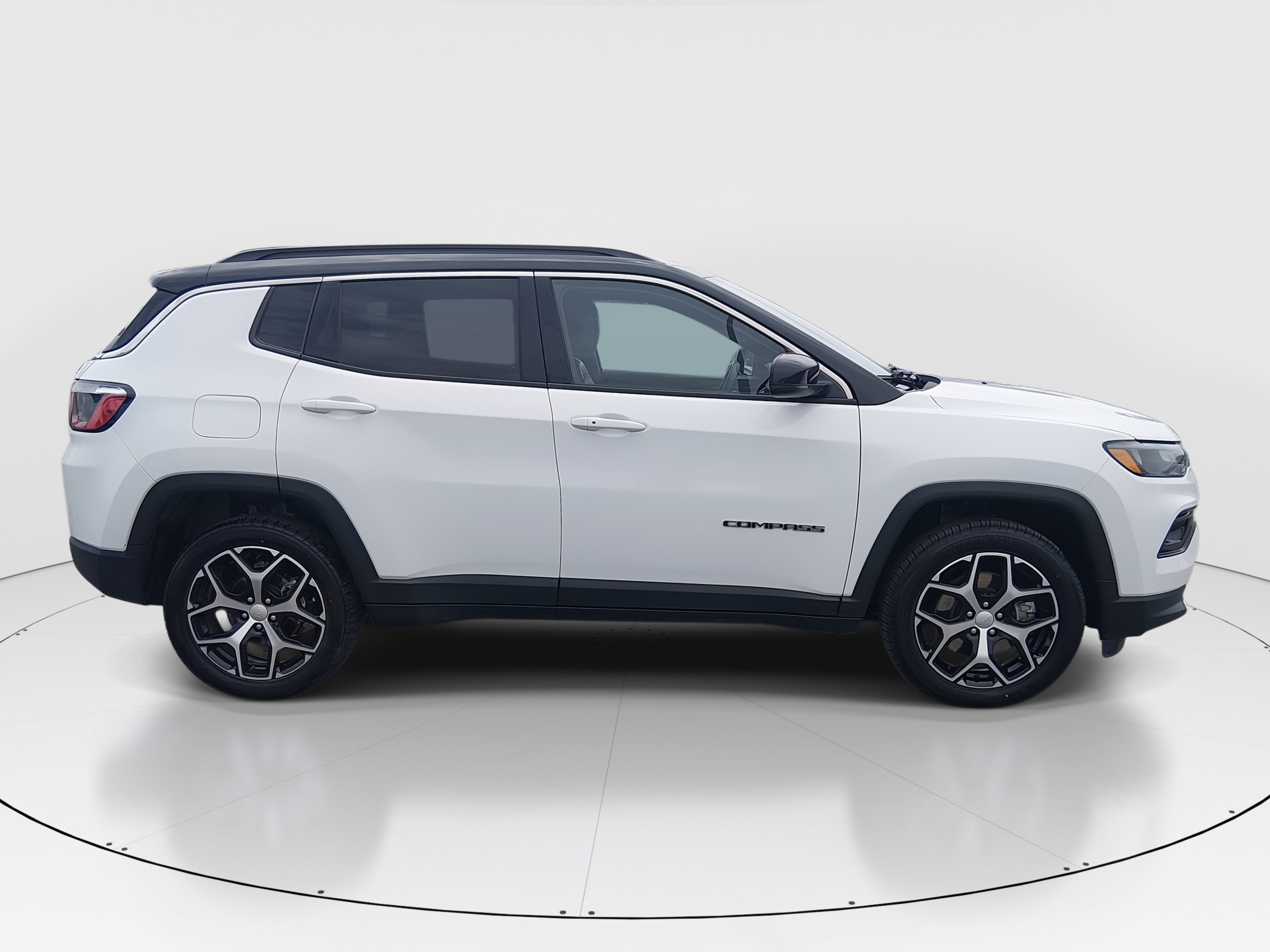 2024 Jeep Compass Limited - Photo 8