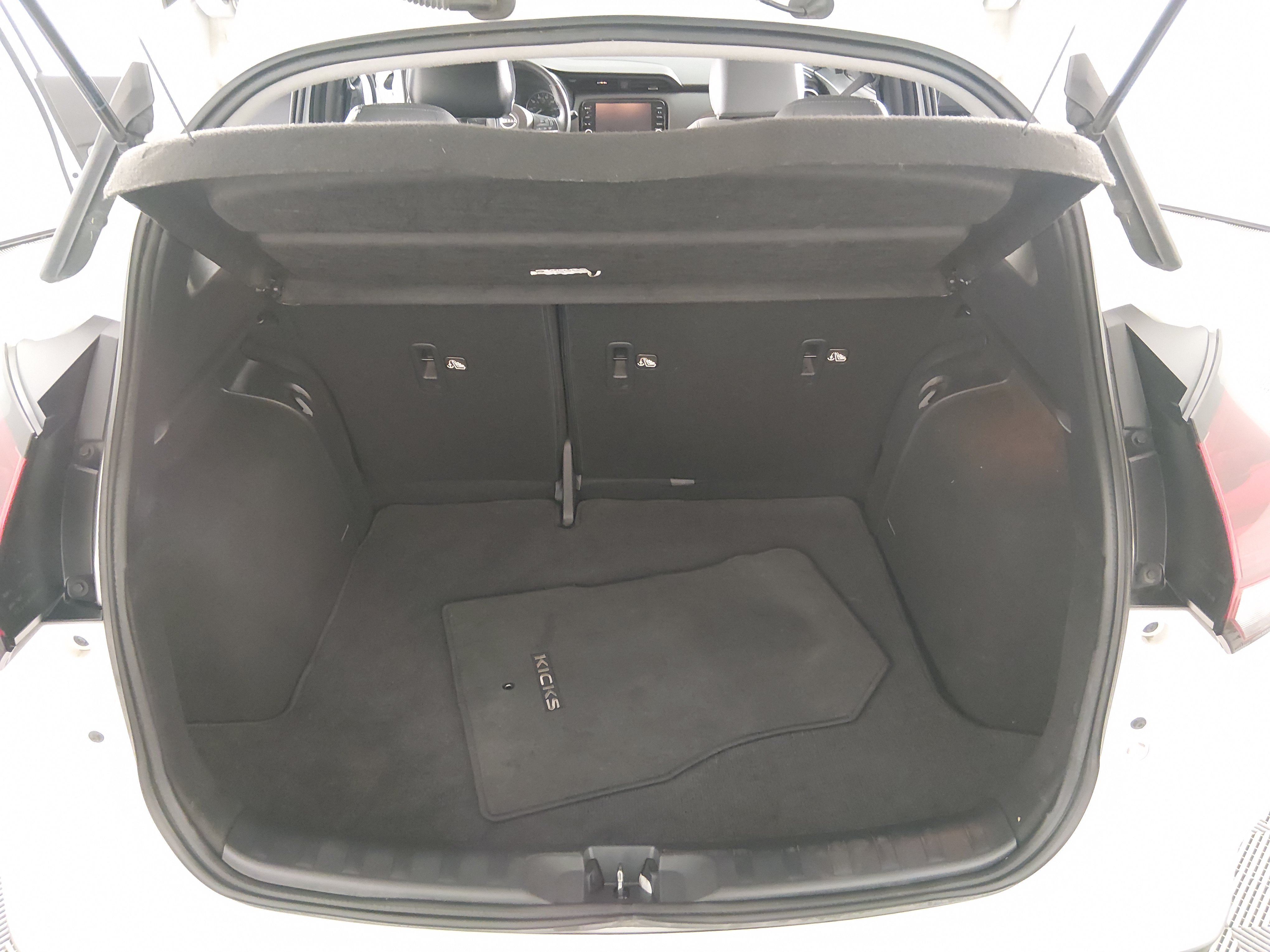 2023 Nissan Kicks SR - Photo 11