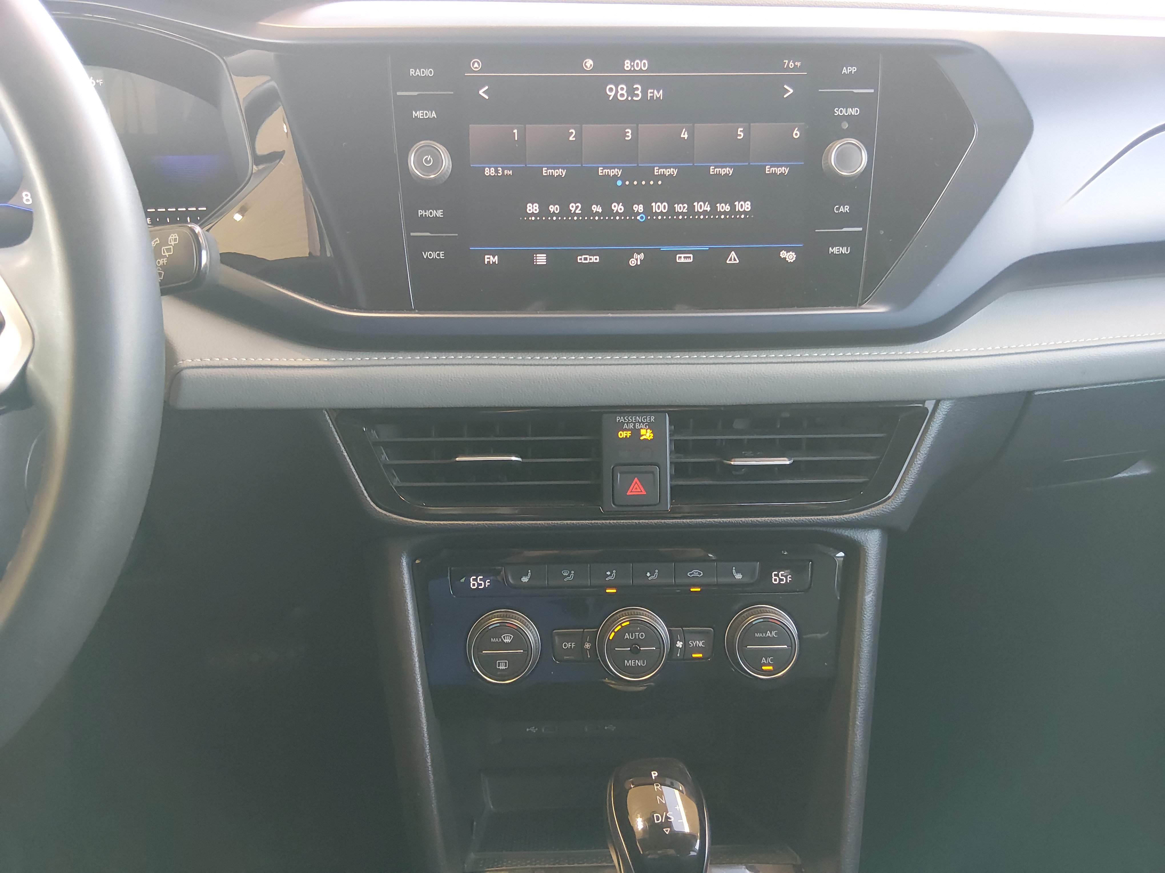 2024 Volkswagen Taos SE - Photo 19