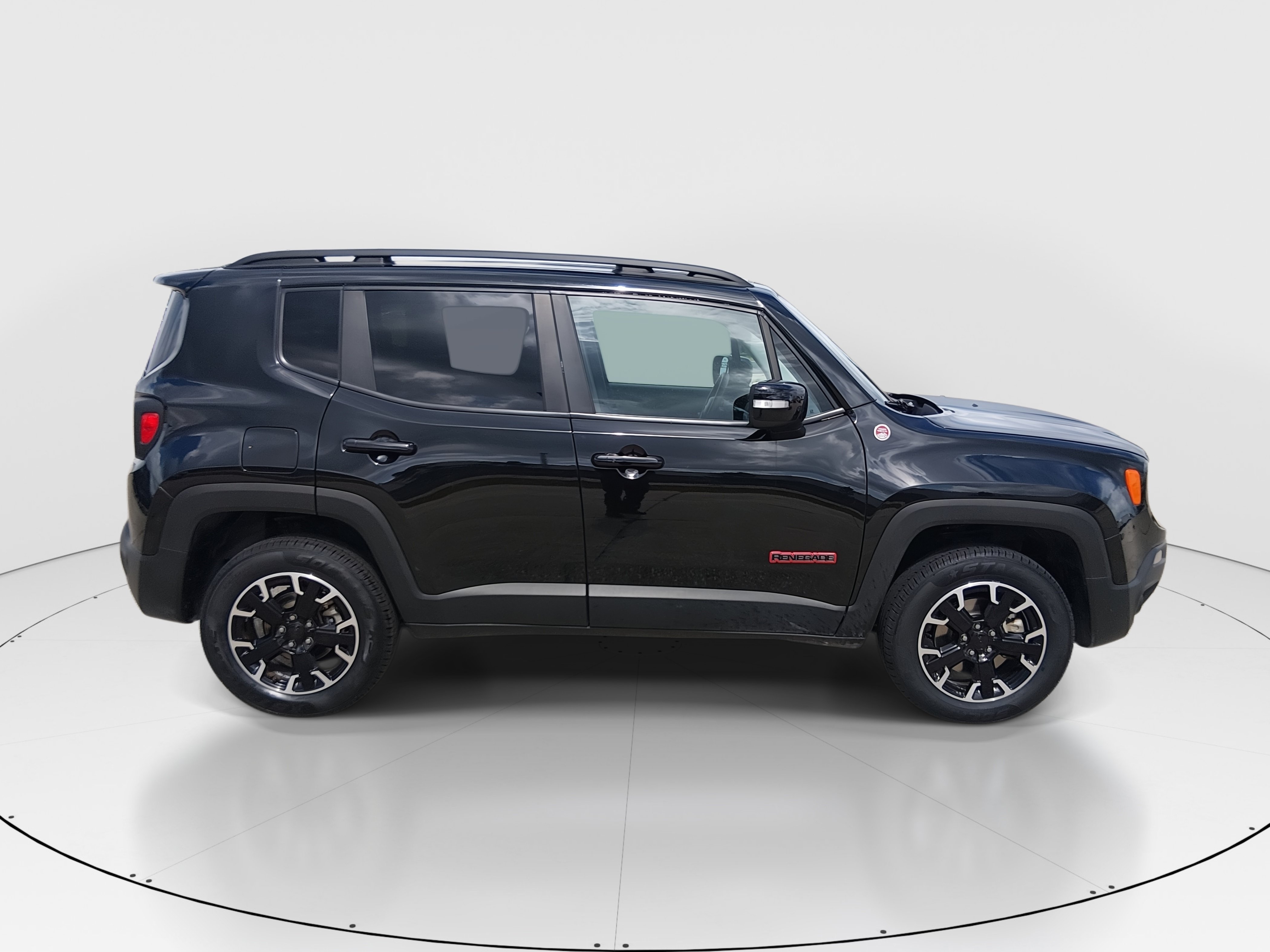 2023 Jeep Renegade Trailhawk - Photo 8