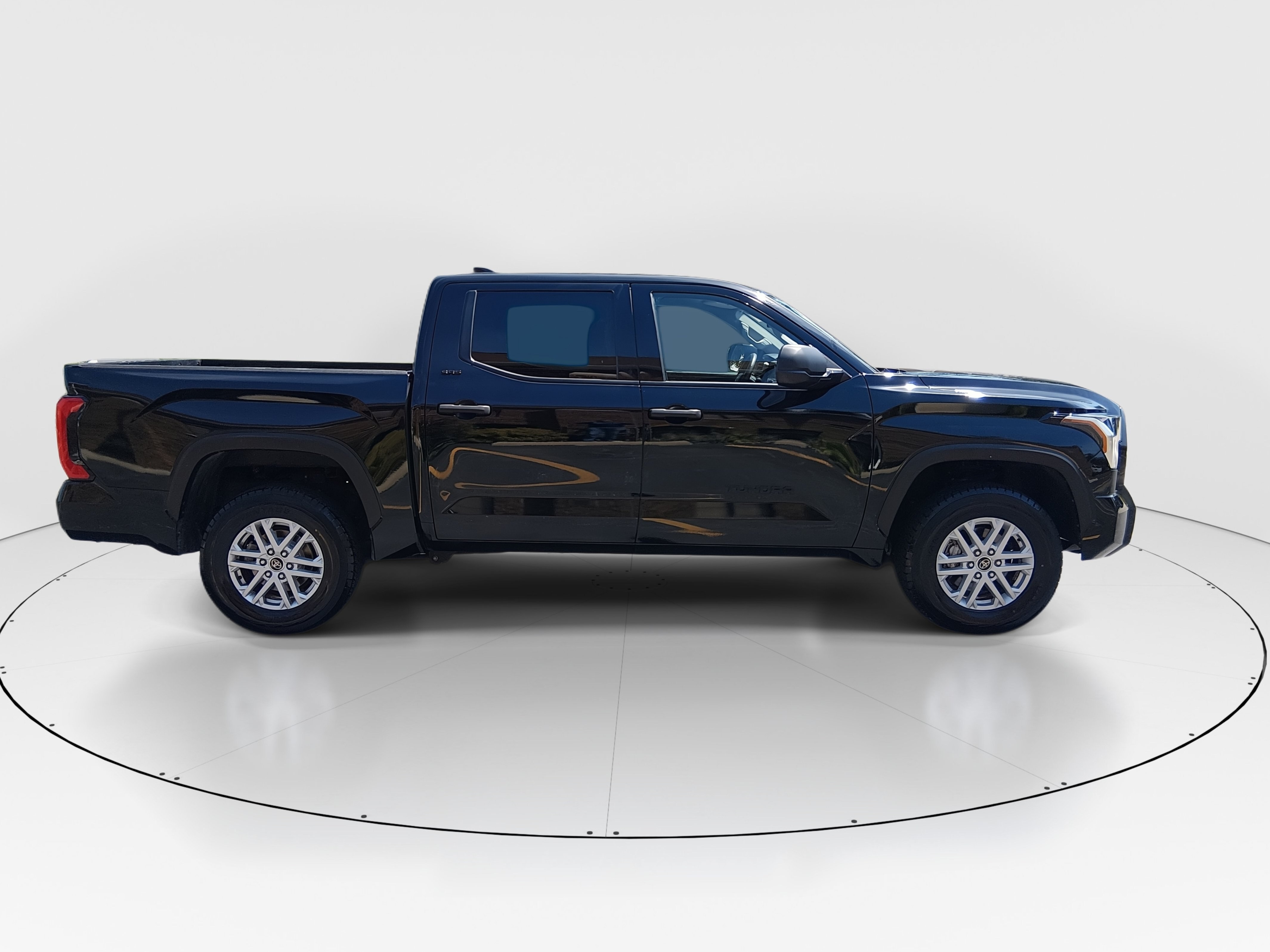 2023 Toyota Tundra SR5 - Photo 8