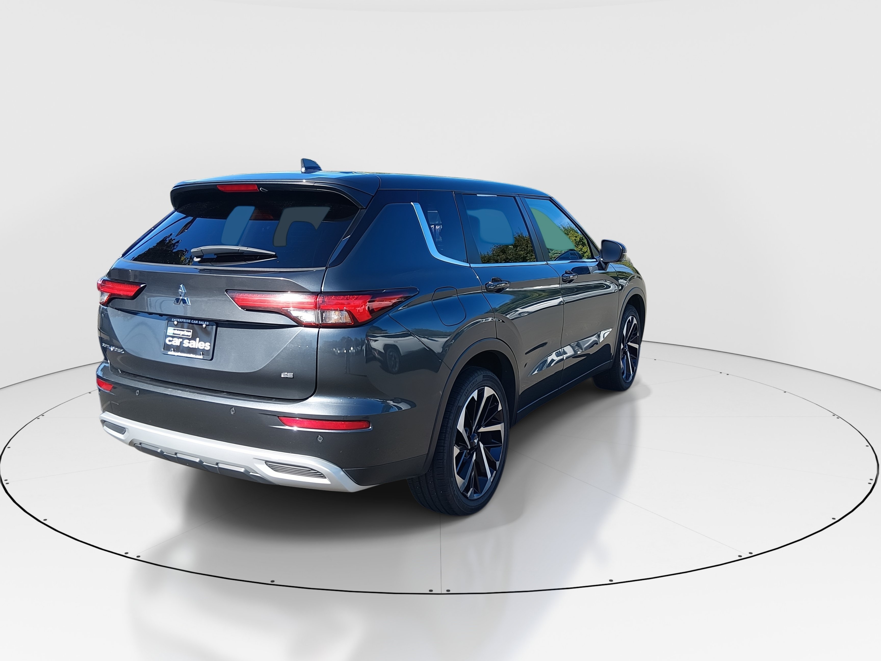 2024 Mitsubishi Outlander SE - Photo 7