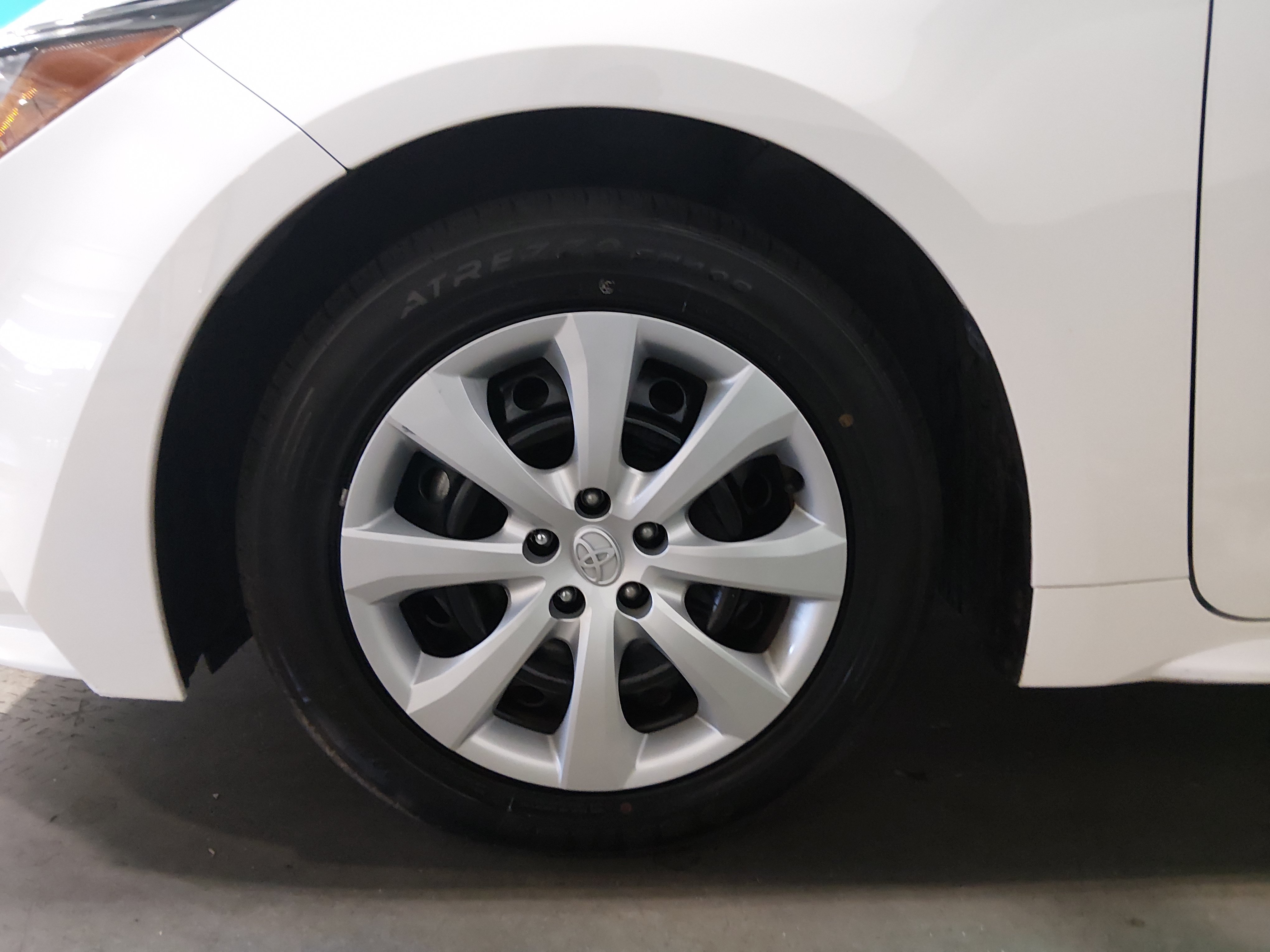 2024 Toyota Corolla LE - Photo 10
