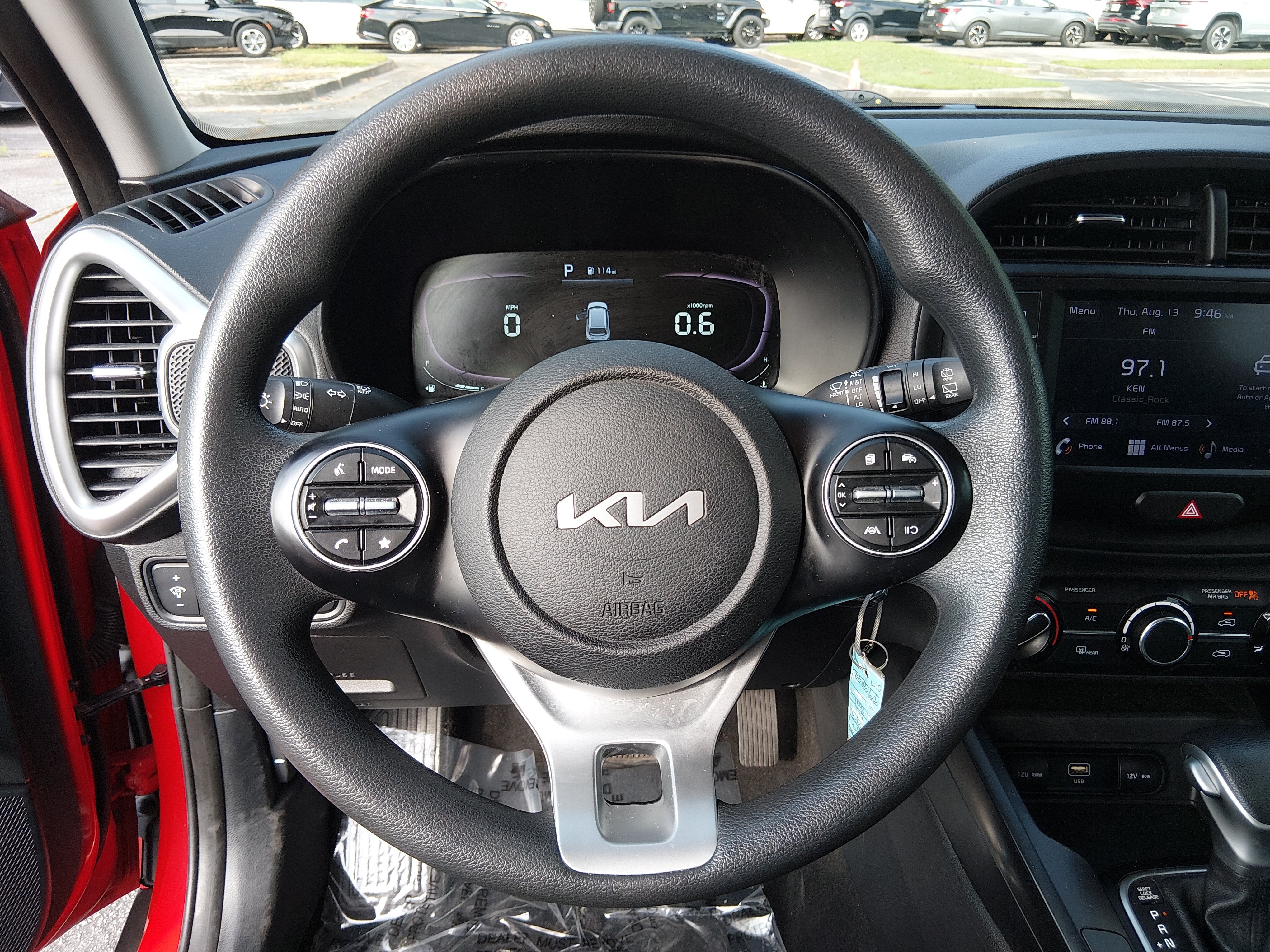 2023 Kia Soul LX - Photo 12