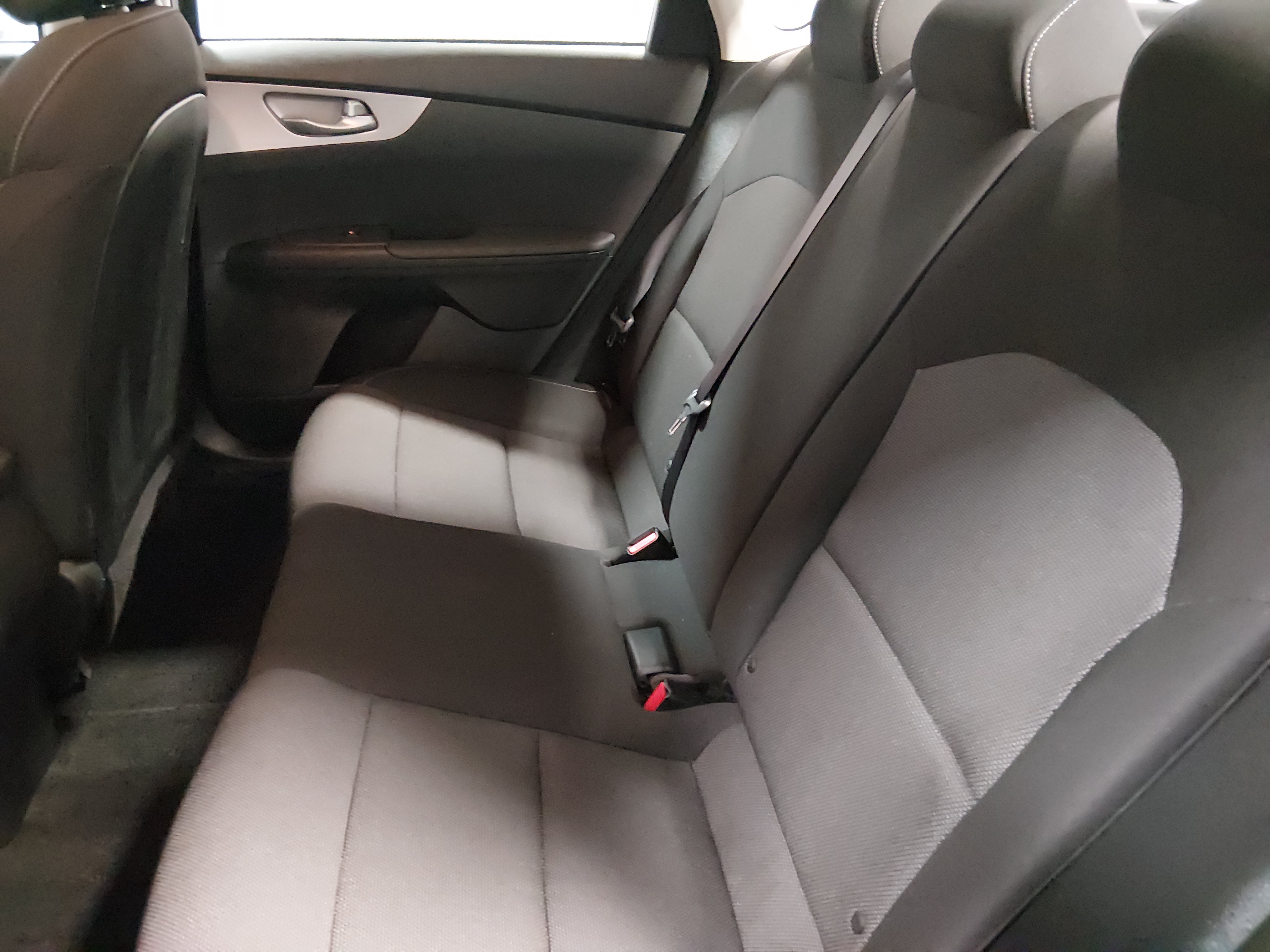 2024 Kia Forte LXS - Photo 23