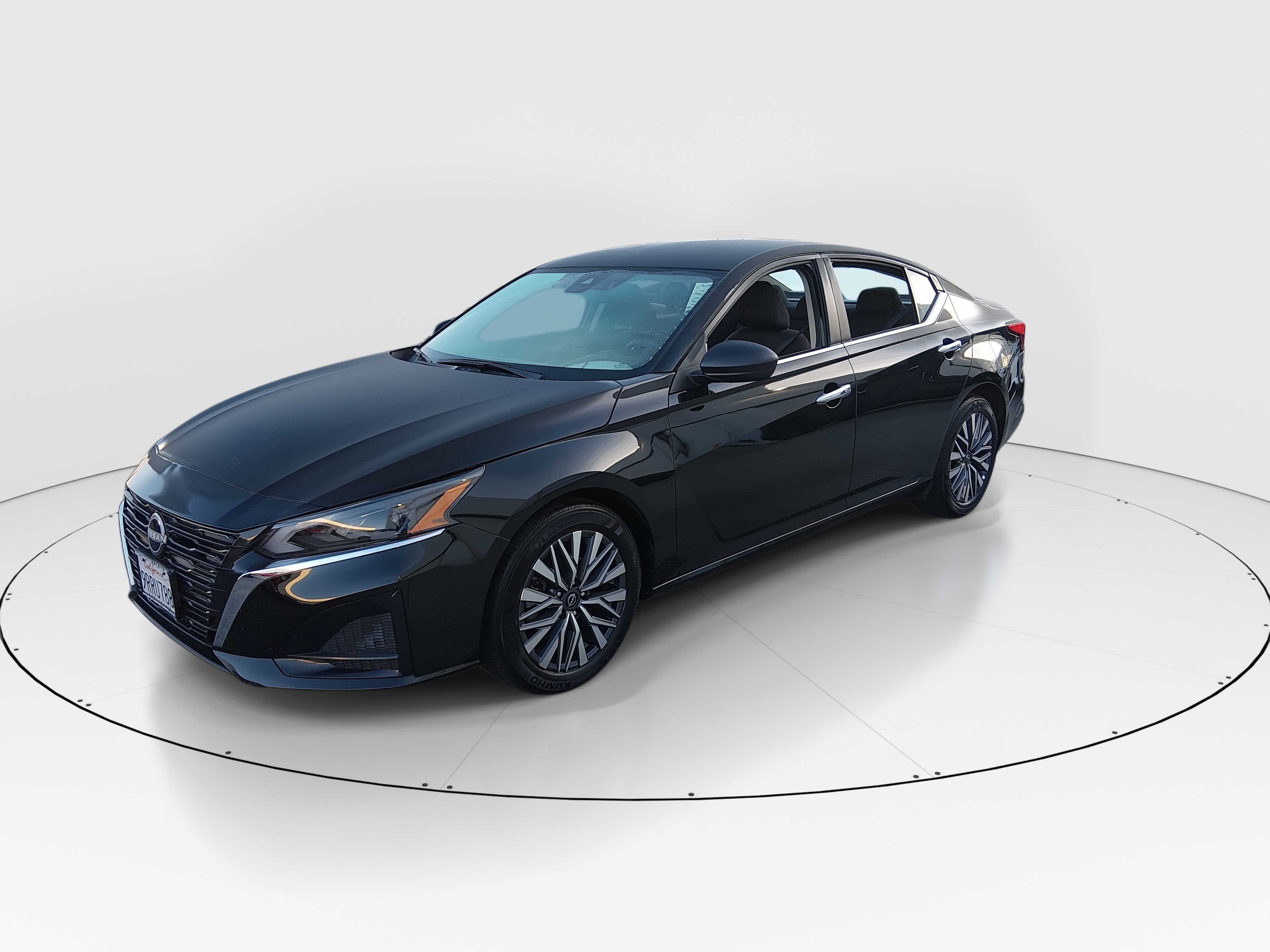 2025 Nissan Altima SV - Photo 3