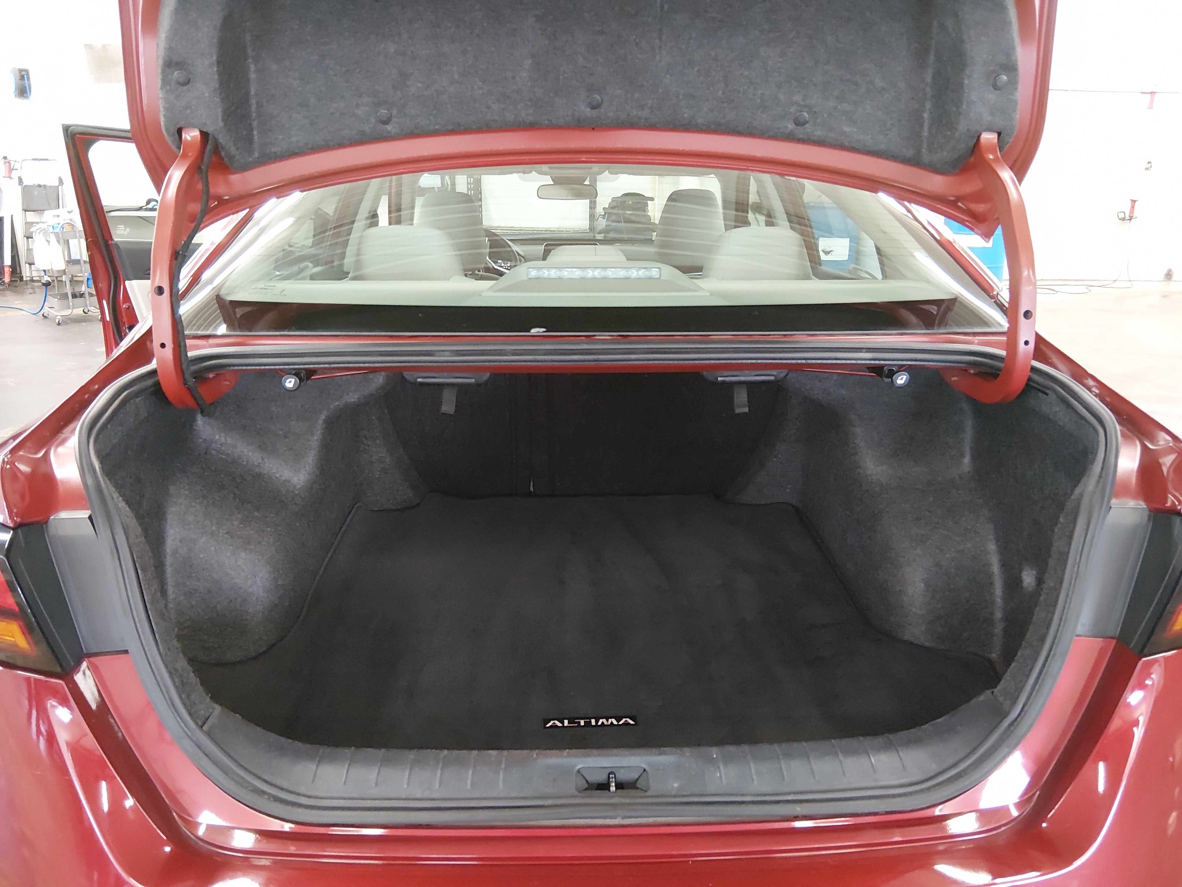 2025 Nissan Altima SV - Photo 11