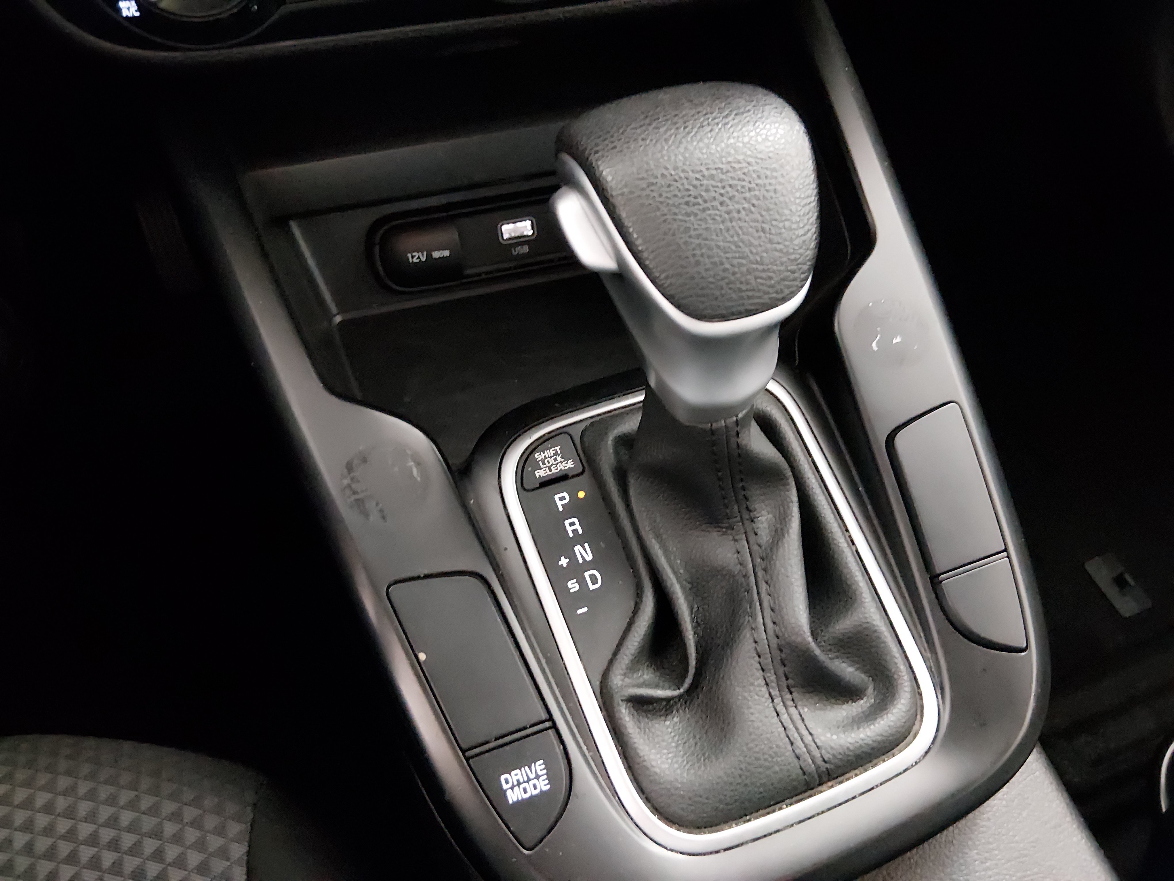 2024 Kia Soul LX - Photo 16