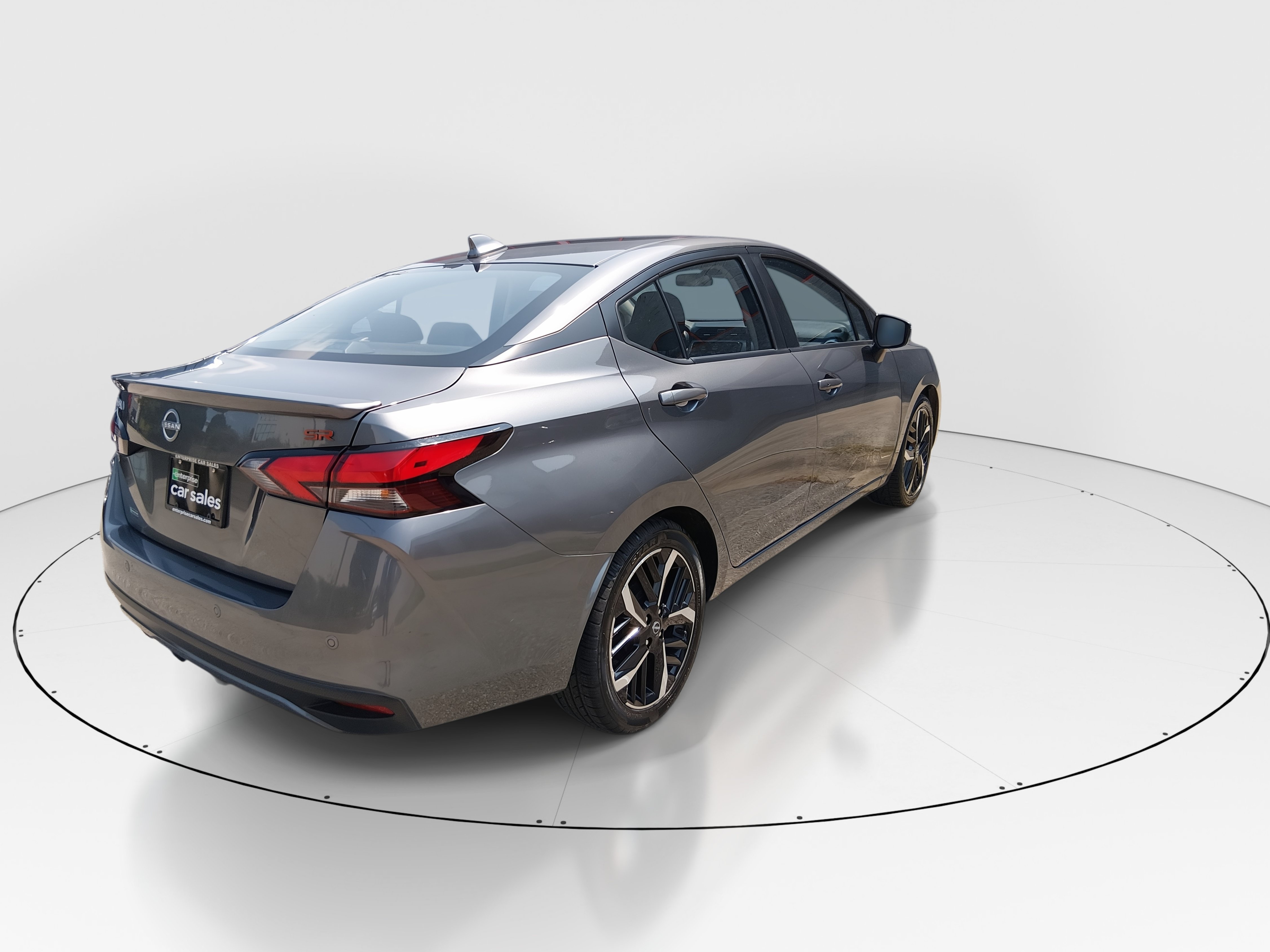 2024 Nissan Versa Sedan SR - Photo 7