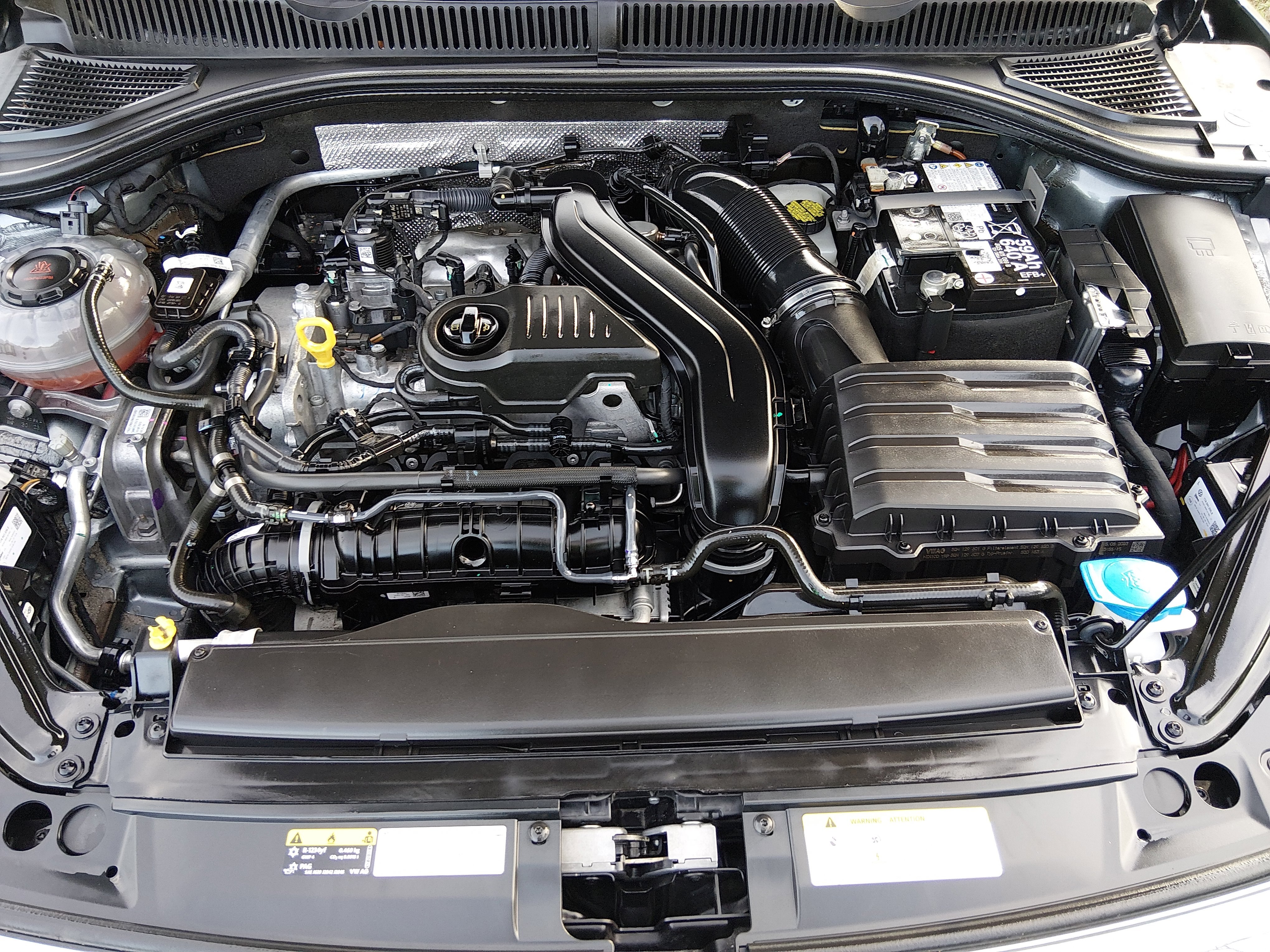 2024 Volkswagen Jetta SE - Photo 9
