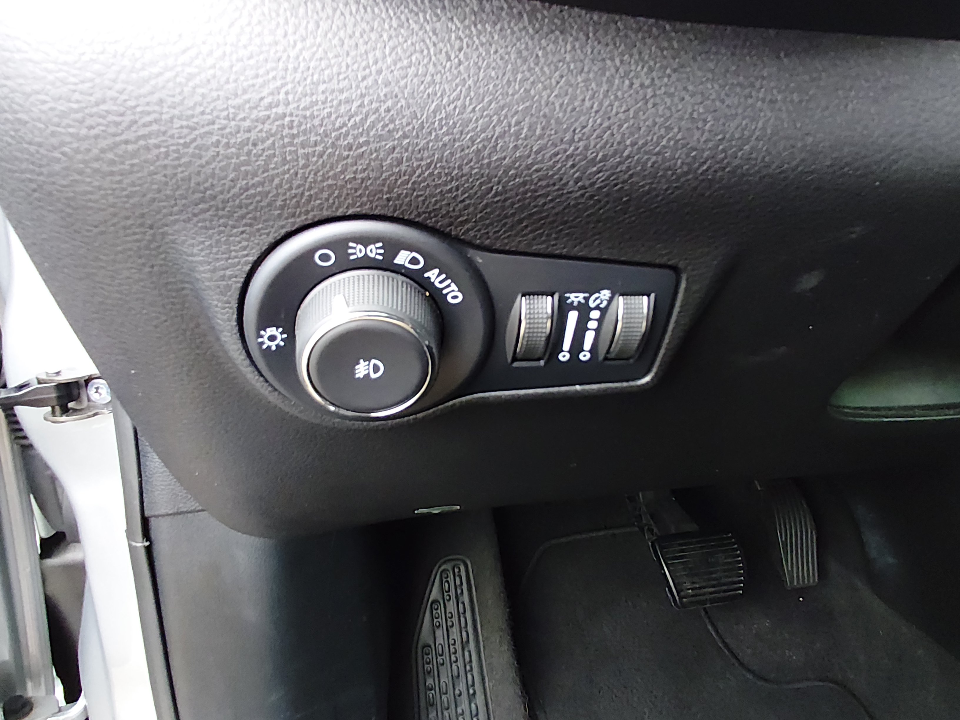 2025 Jeep Compass Limited - Photo 23