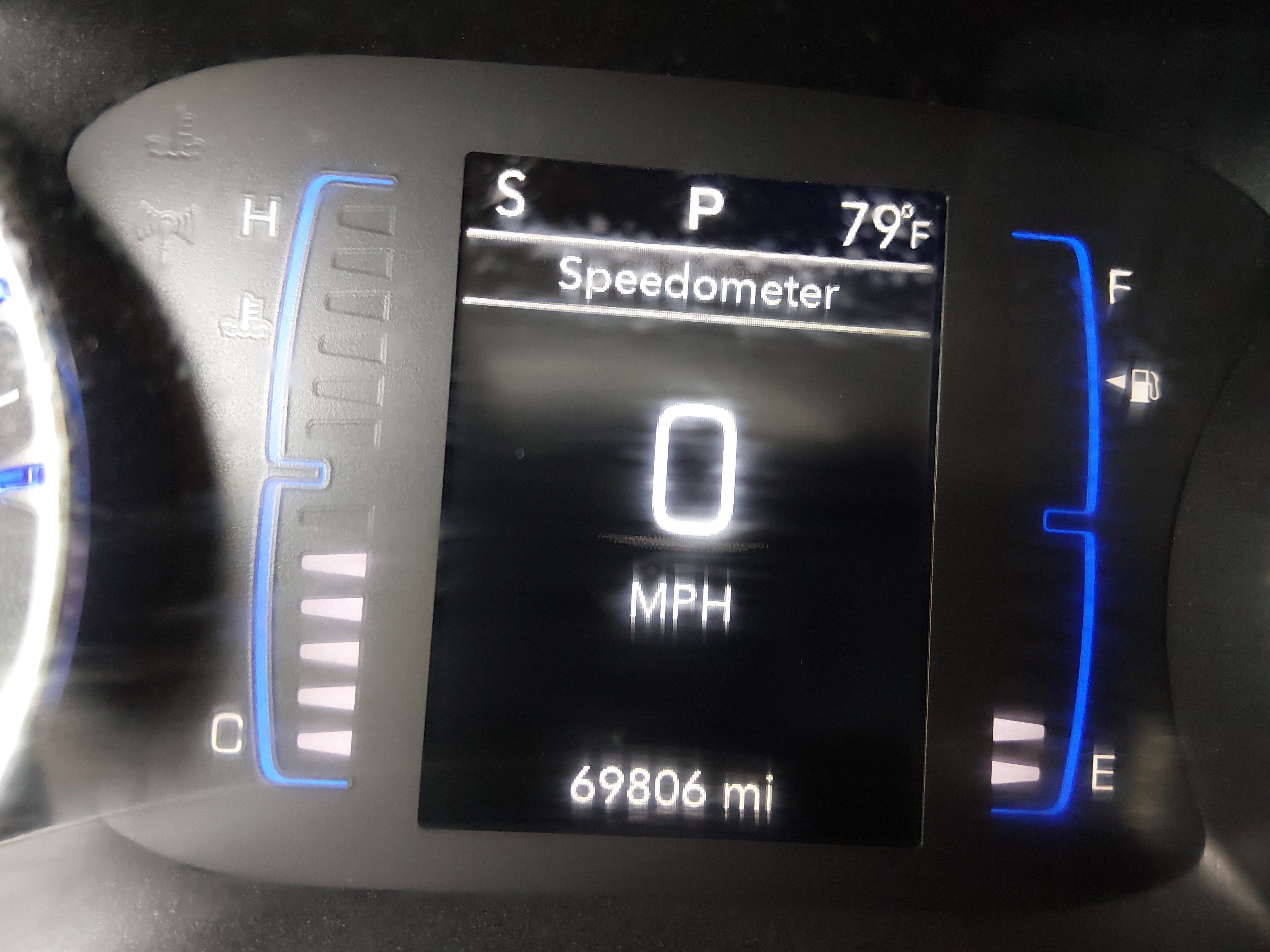 2023 Chrysler Voyager LX - Photo 14
