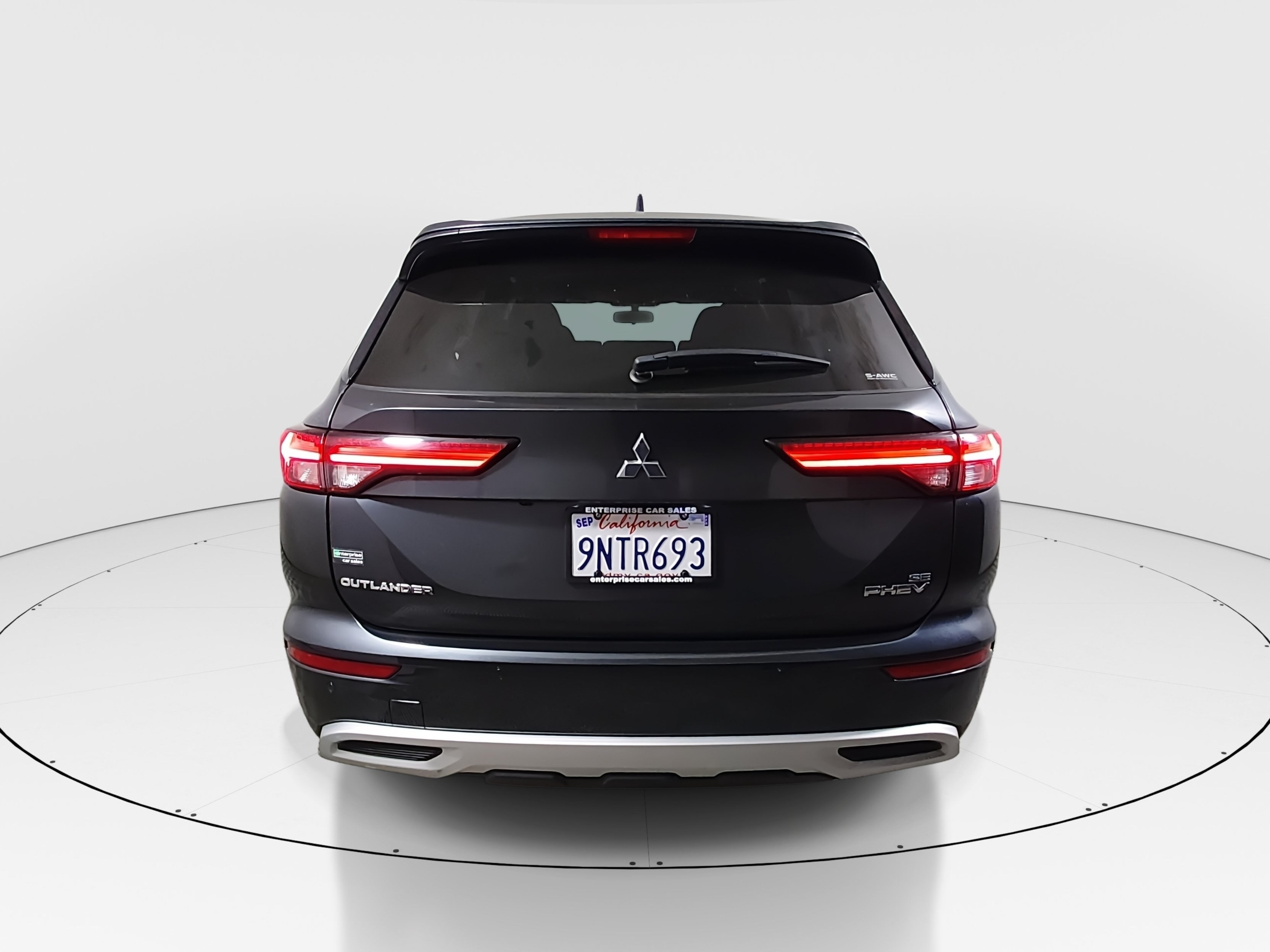 2024 Mitsubishi Outlander Plug-in Hybrid SE - Photo 6