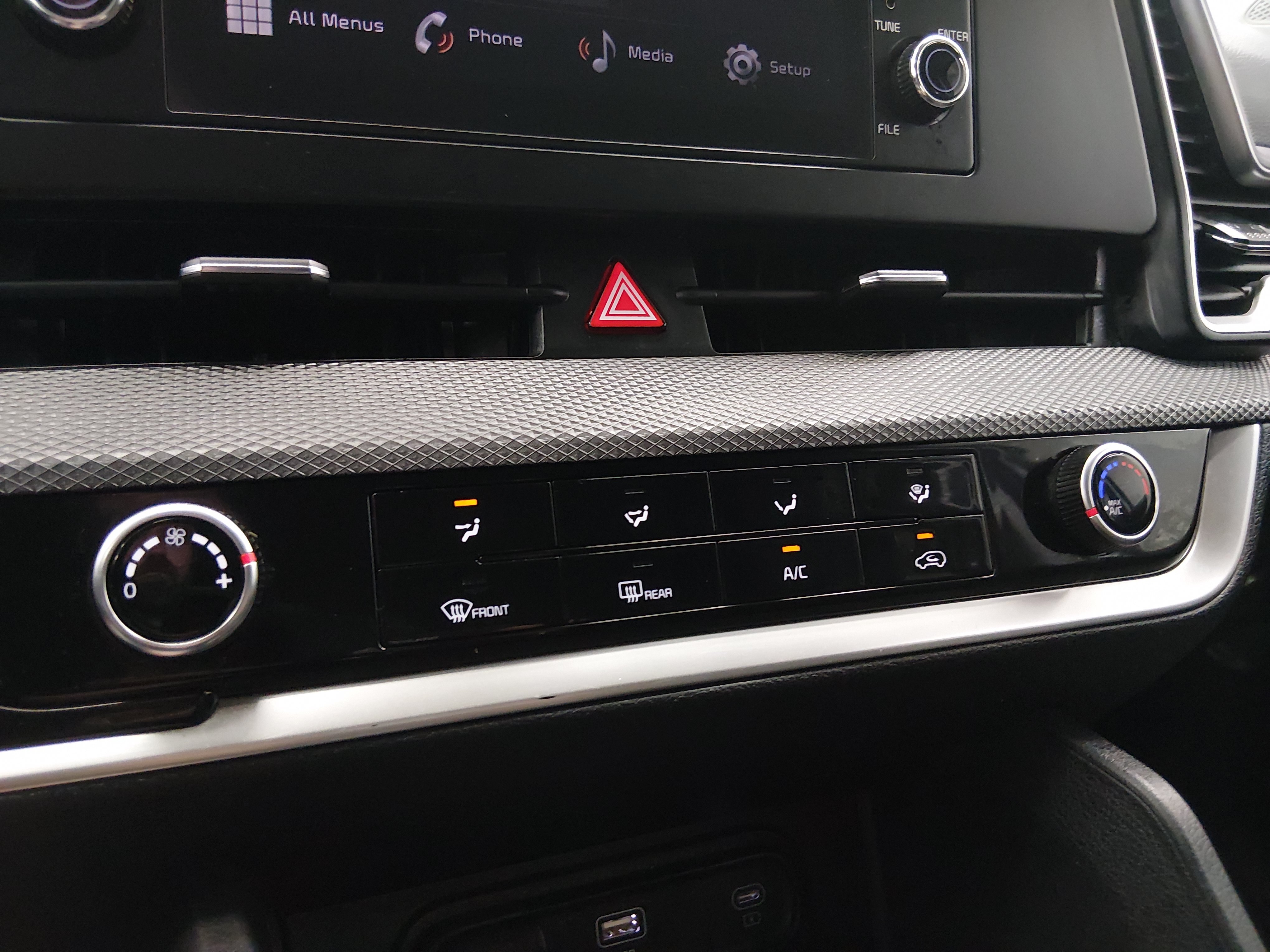 2024 Kia Sportage LX - Photo 13