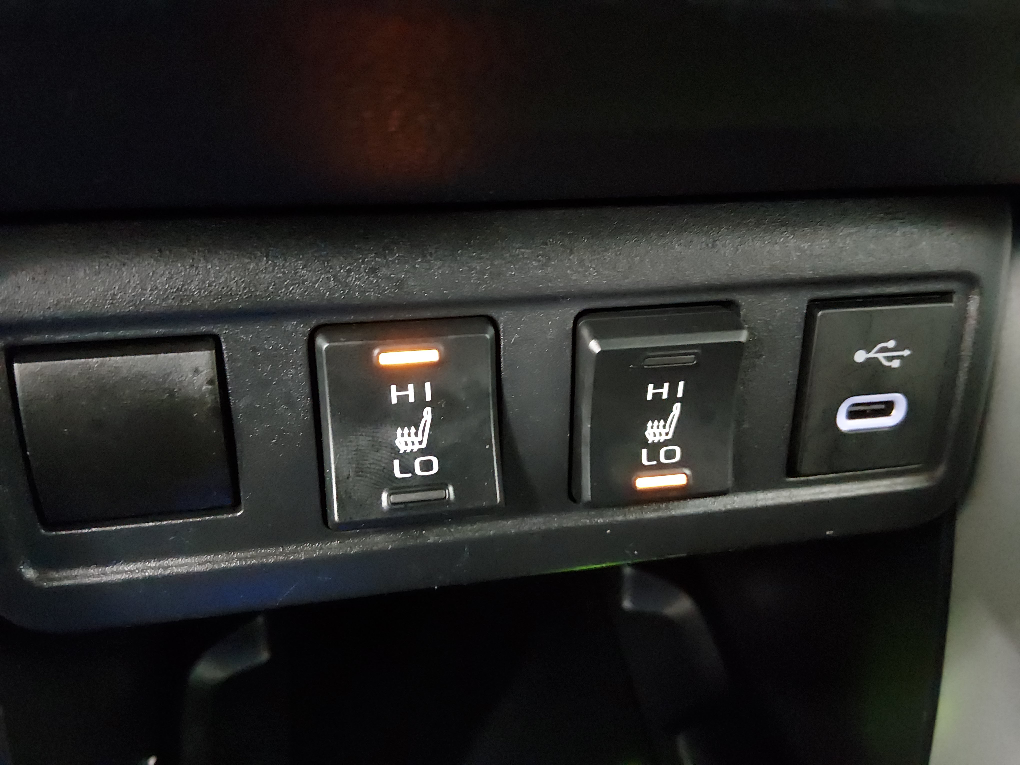 2025 Toyota Corolla Cross XLE - Photo 17