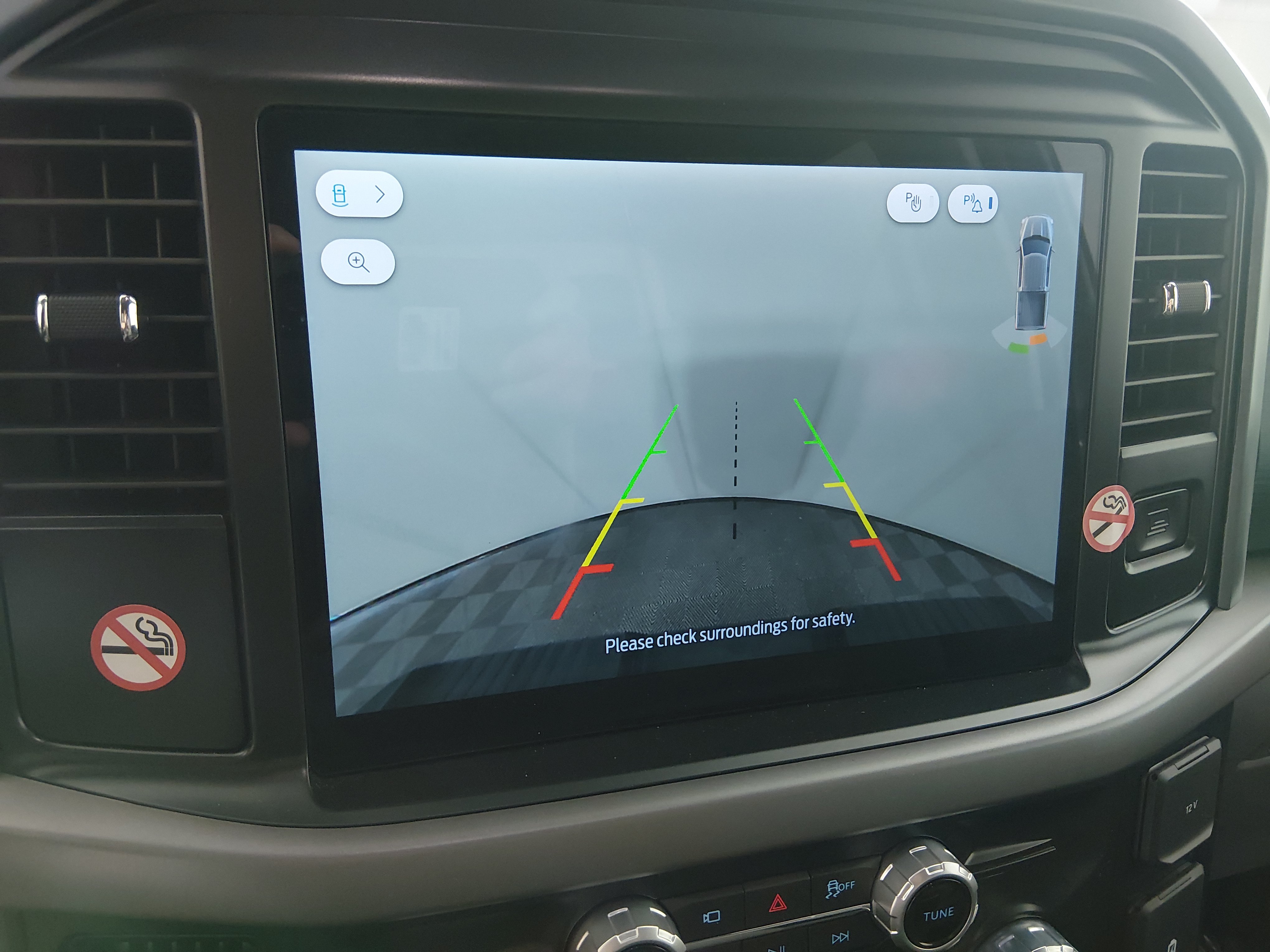 2025 Ford F-150 XLT - Photo 16